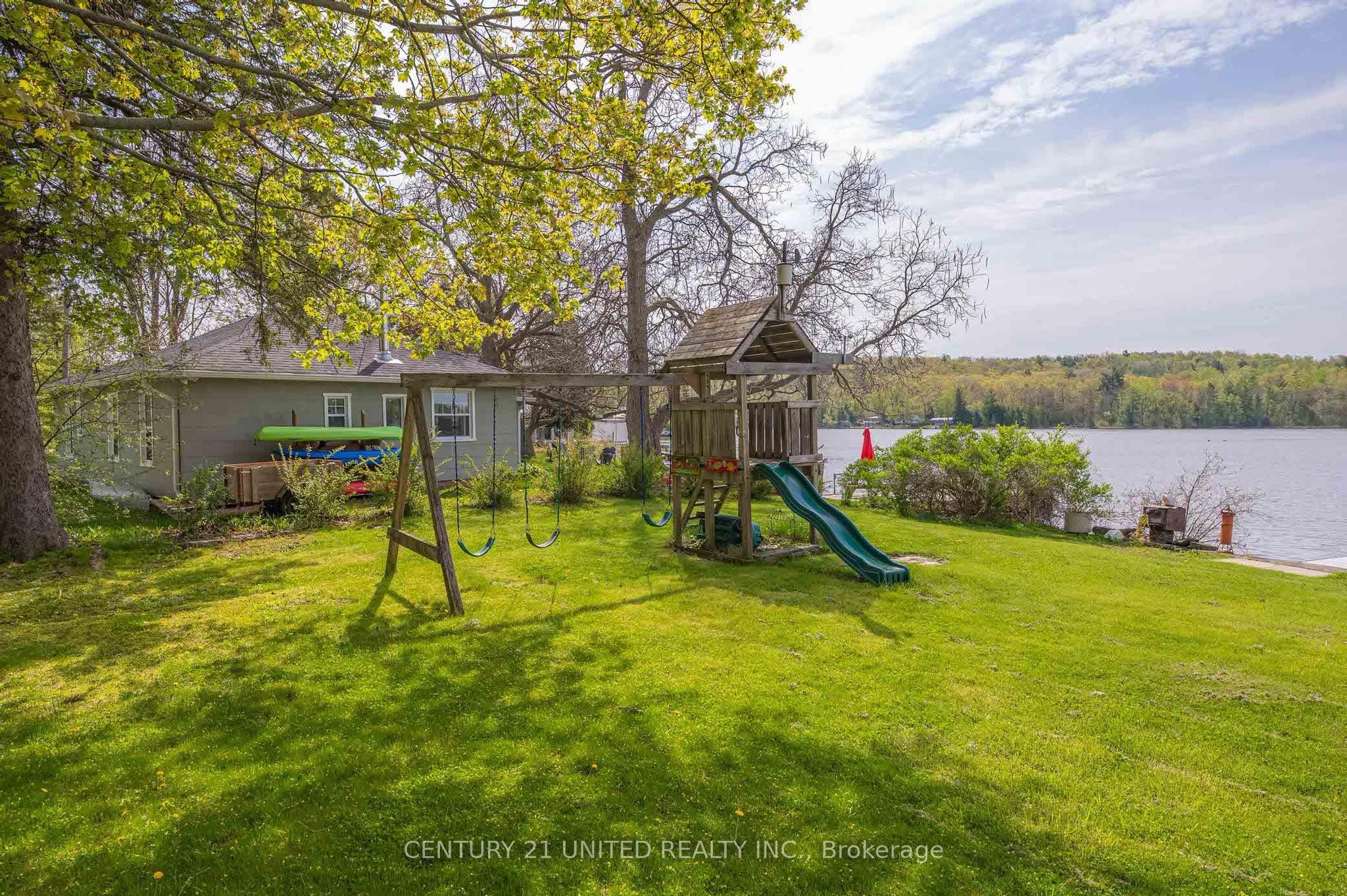 1035 Jarvis Lane Property Photo 12