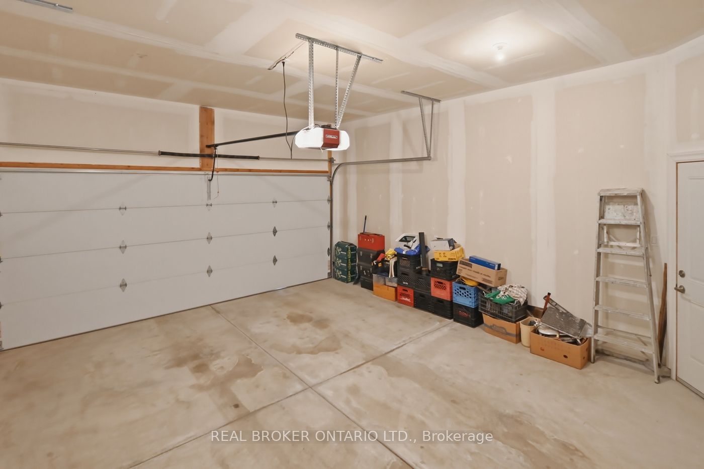 18 Borden Trail Property Photo 35