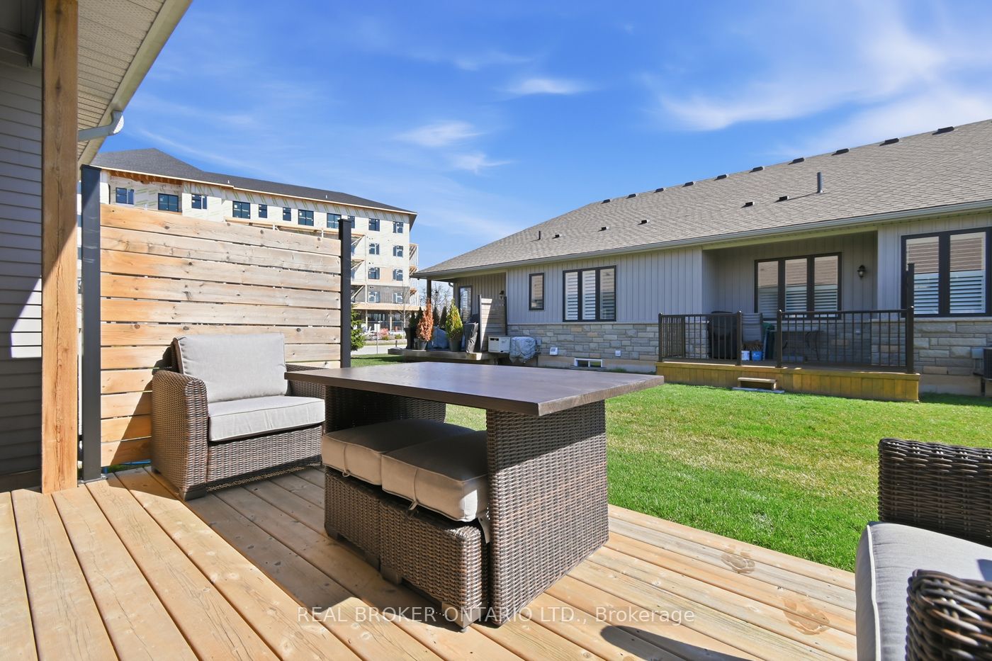 18 Borden Trail Property Photo 44