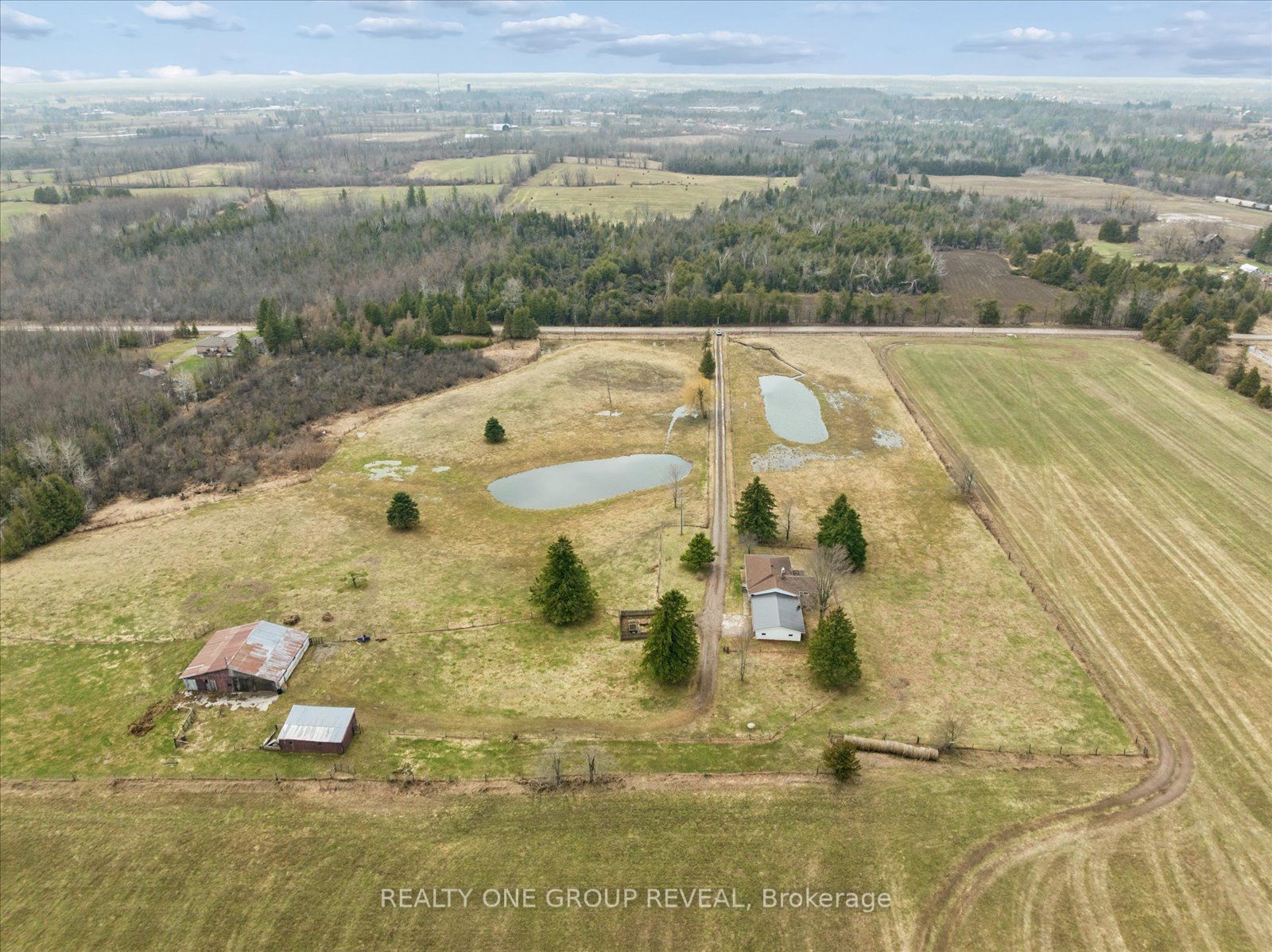 2469 Asphodel 11th Line Property Photo 1
