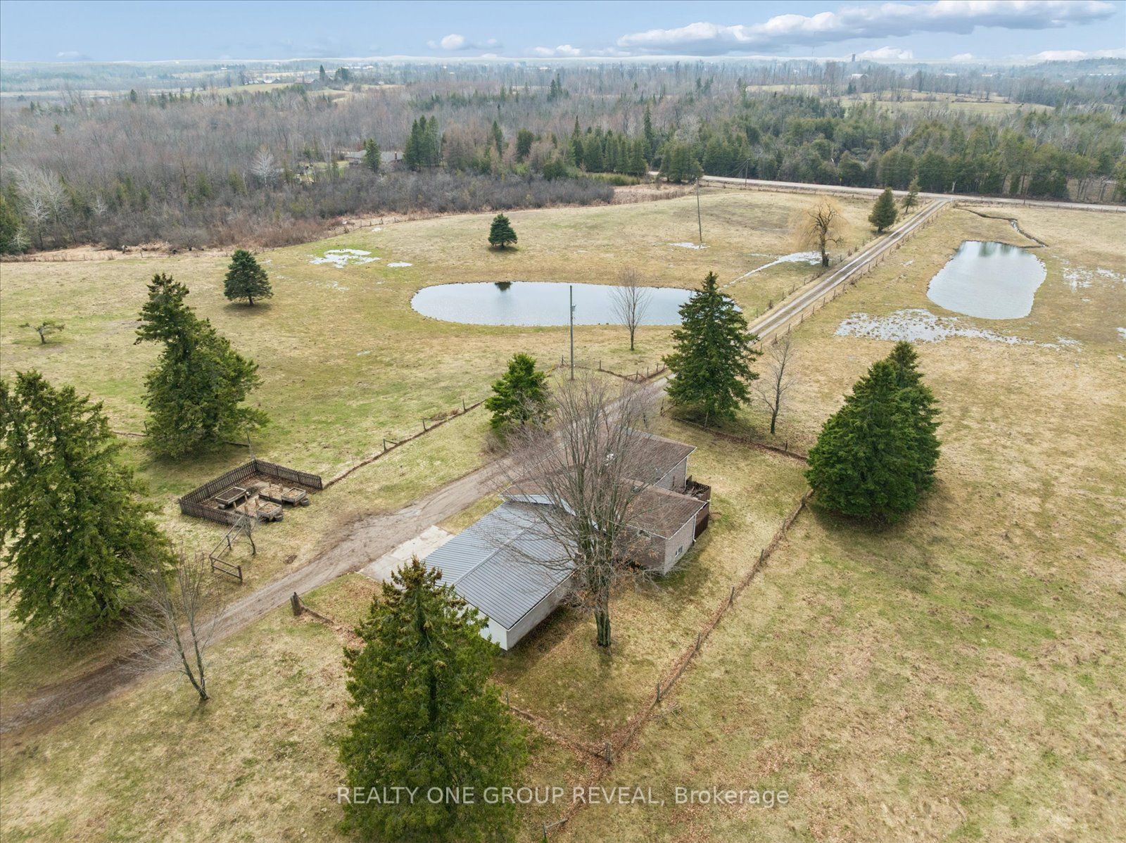 2469 Asphodel 11th Line Property Photo 2