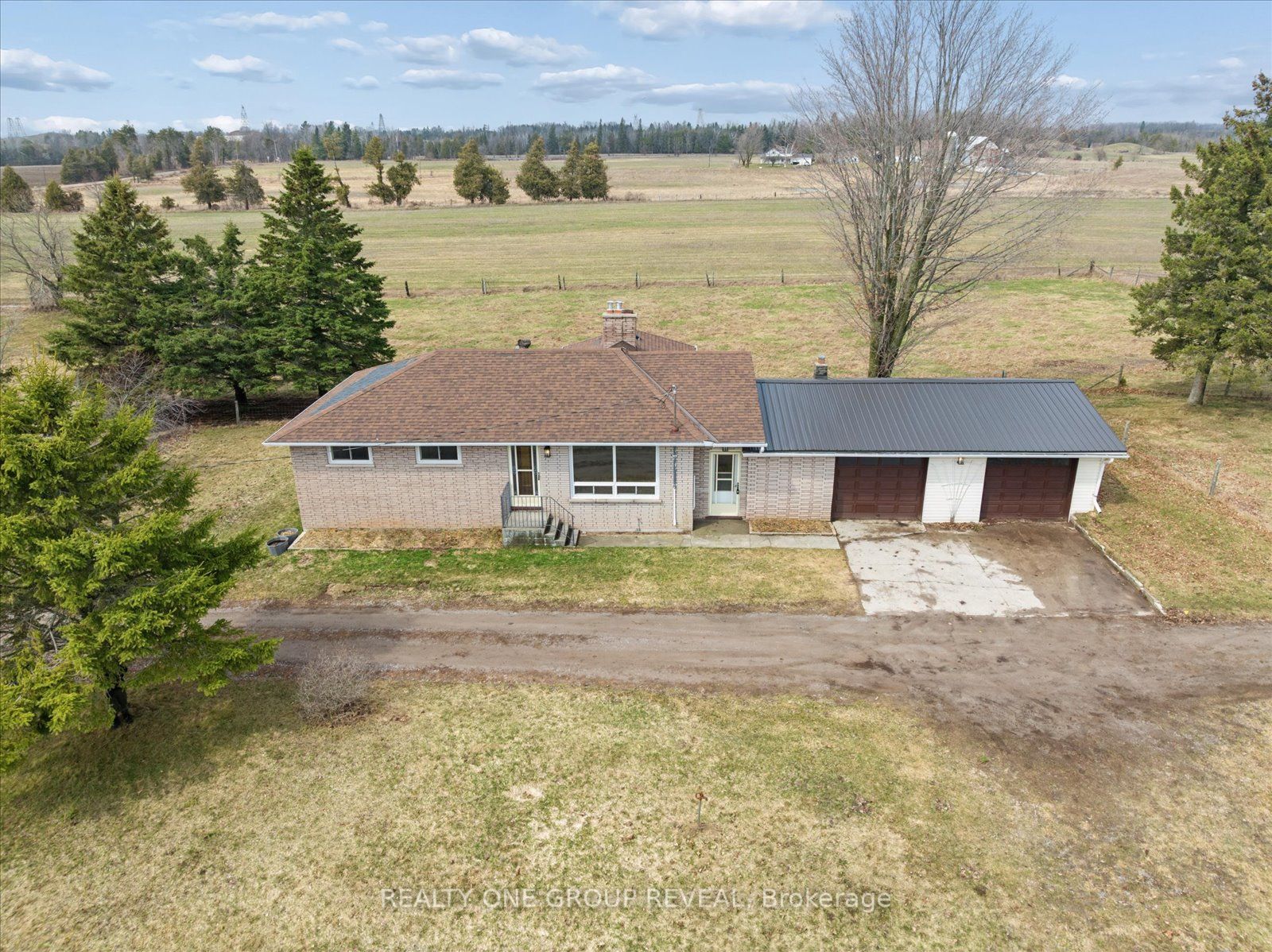2469 Asphodel 11th Line Property Photo 3