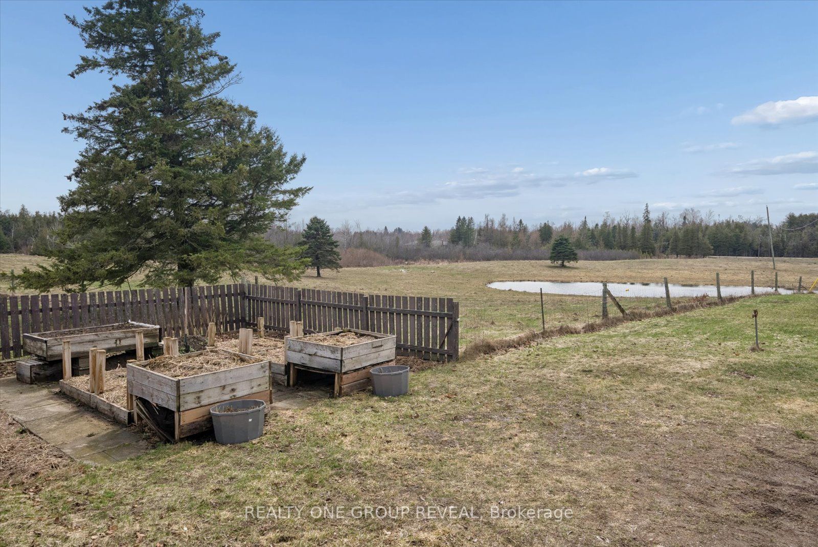 2469 Asphodel 11th Line Property Photo 7