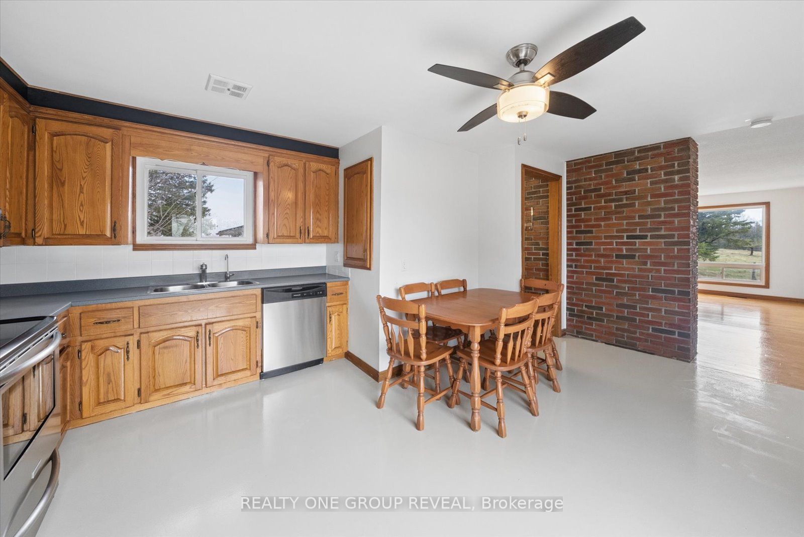 2469 Asphodel 11th Line Property Photo 14