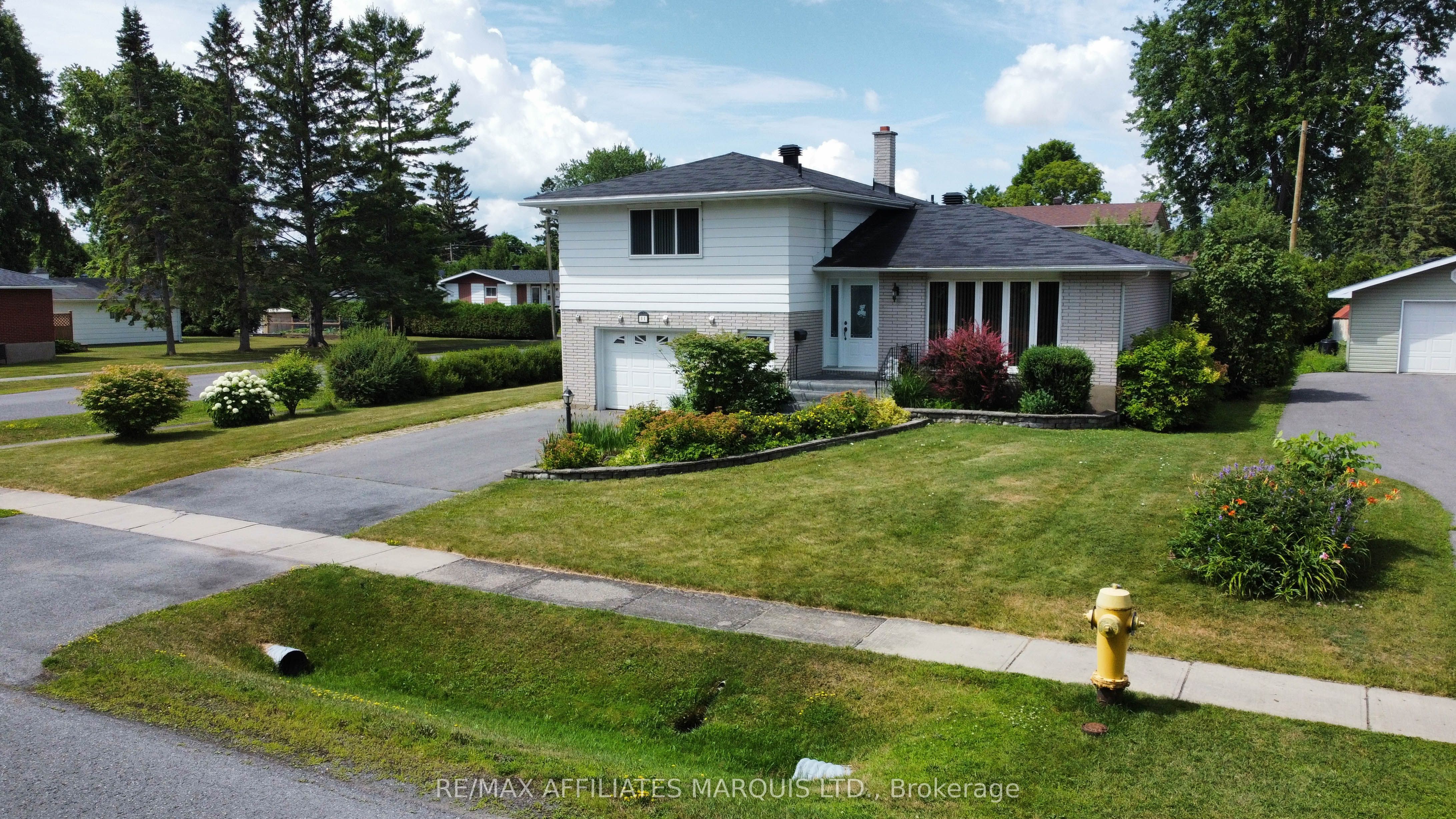 11 Ault Drive Property Photo 1