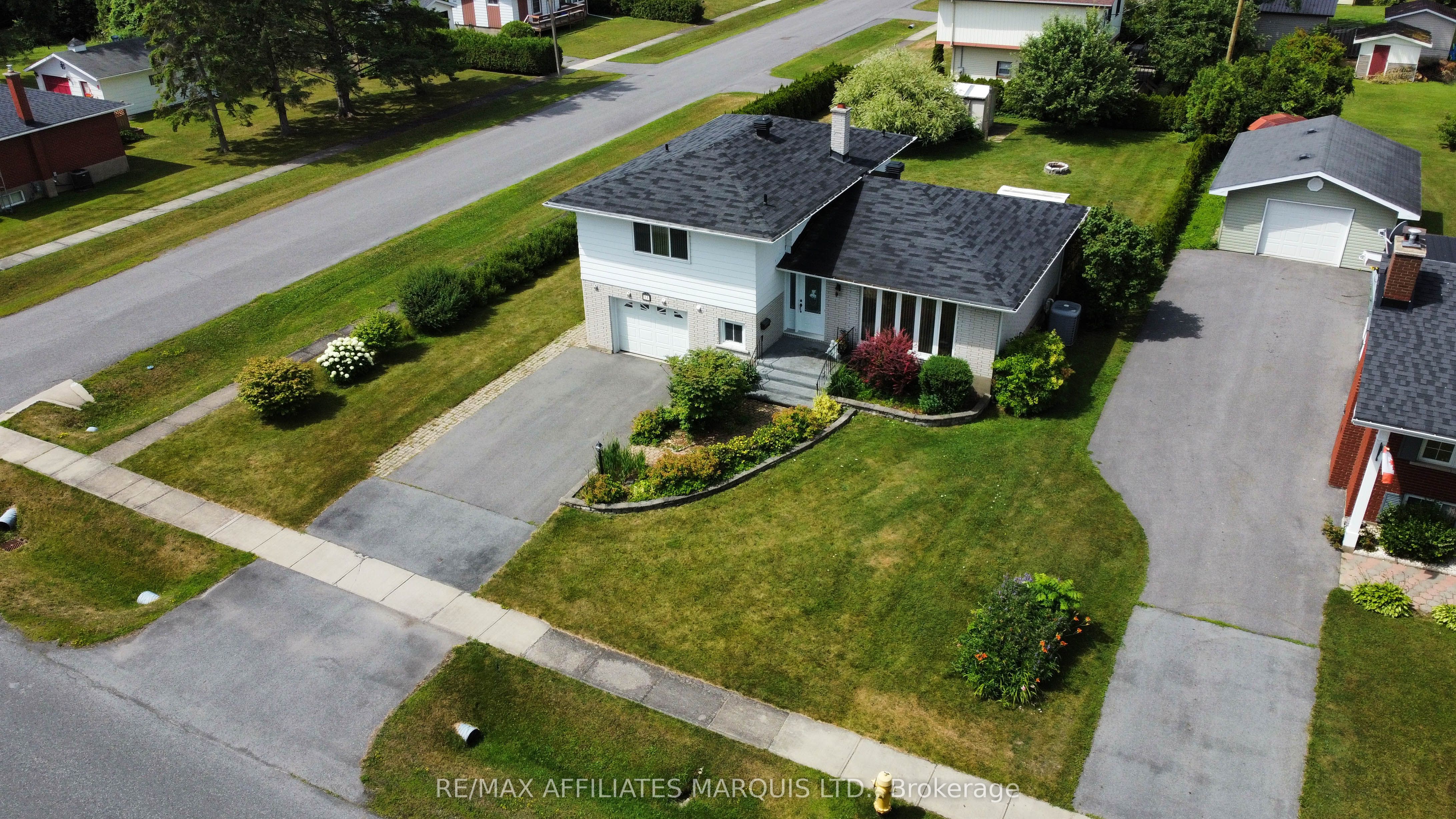 11 Ault Drive Property Photo 2