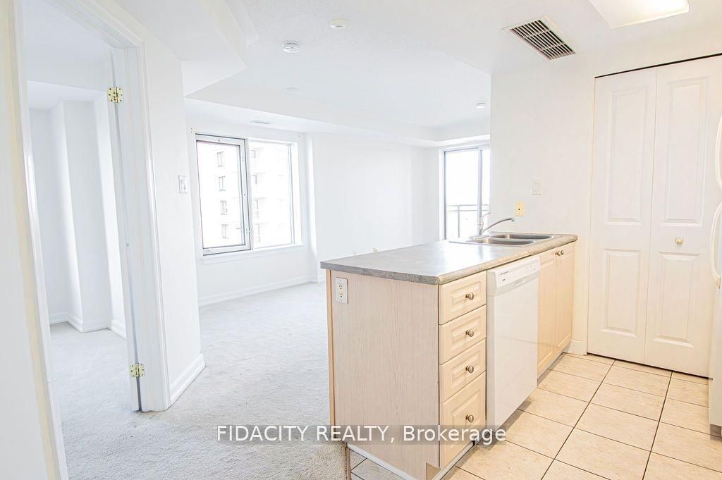 310 Central Park Drive 4b Property Photo 3