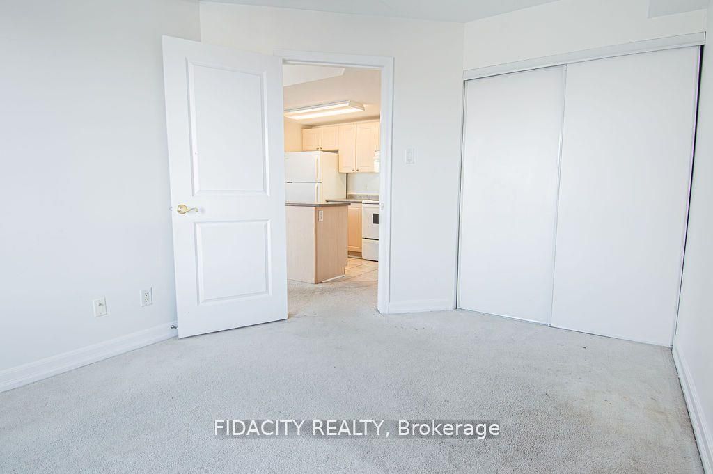 310 Central Park Drive 4b Property Photo 8