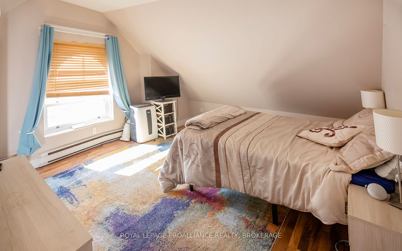 244 King Street E 2 Property Photo 11