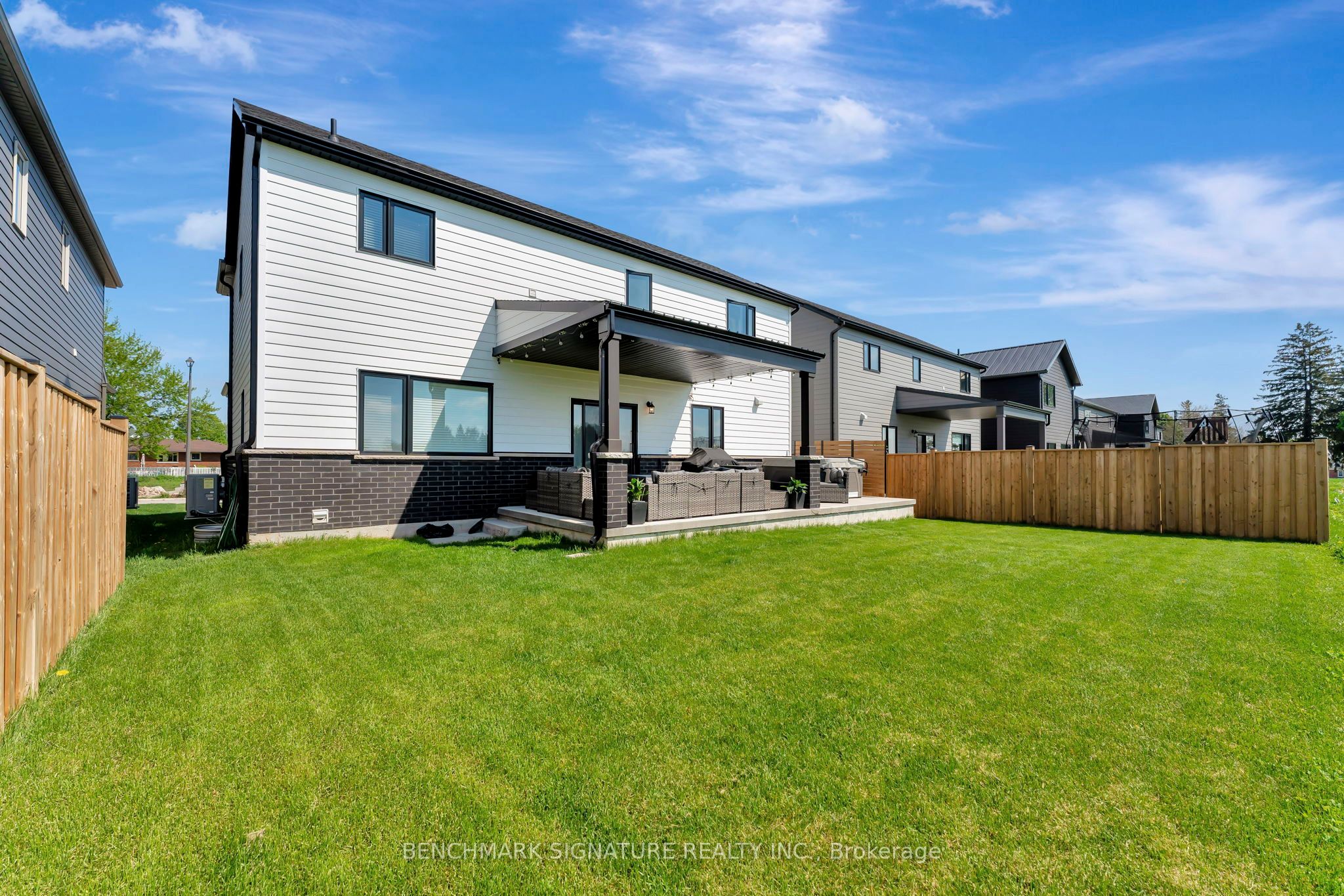 8 Totten Street Property Photo 34