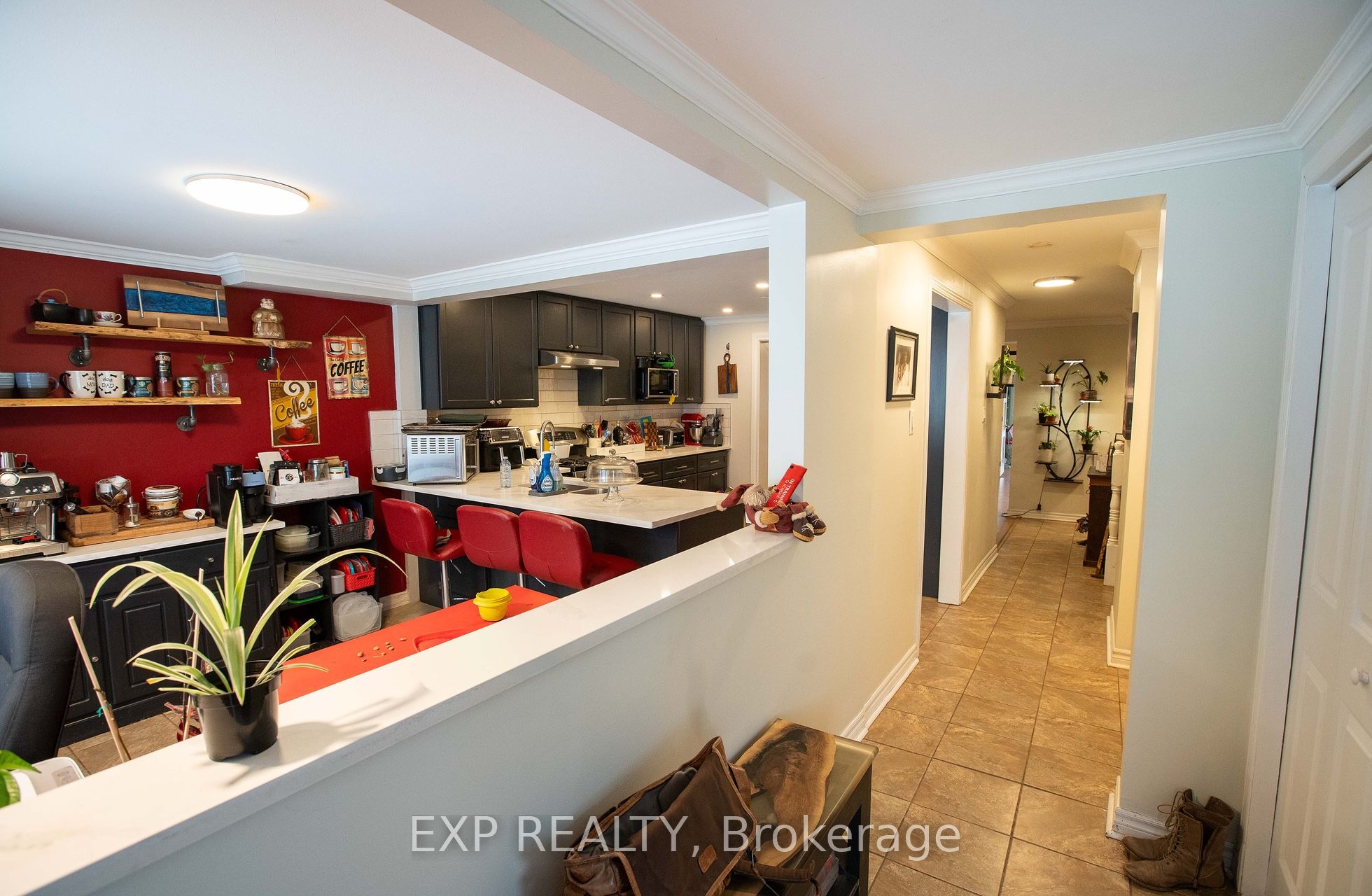 1108 Grenoble Crescent Property Photo 3