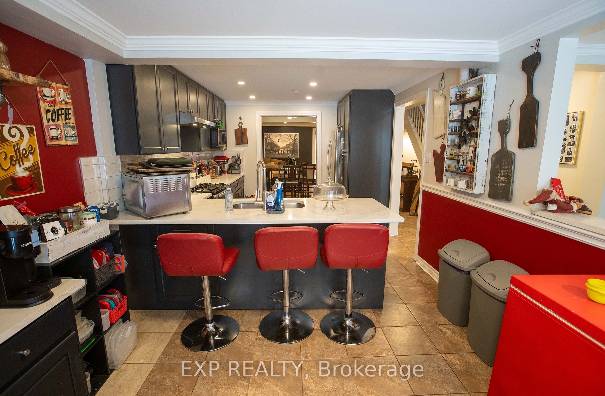 1108 Grenoble Crescent Property Photo 7