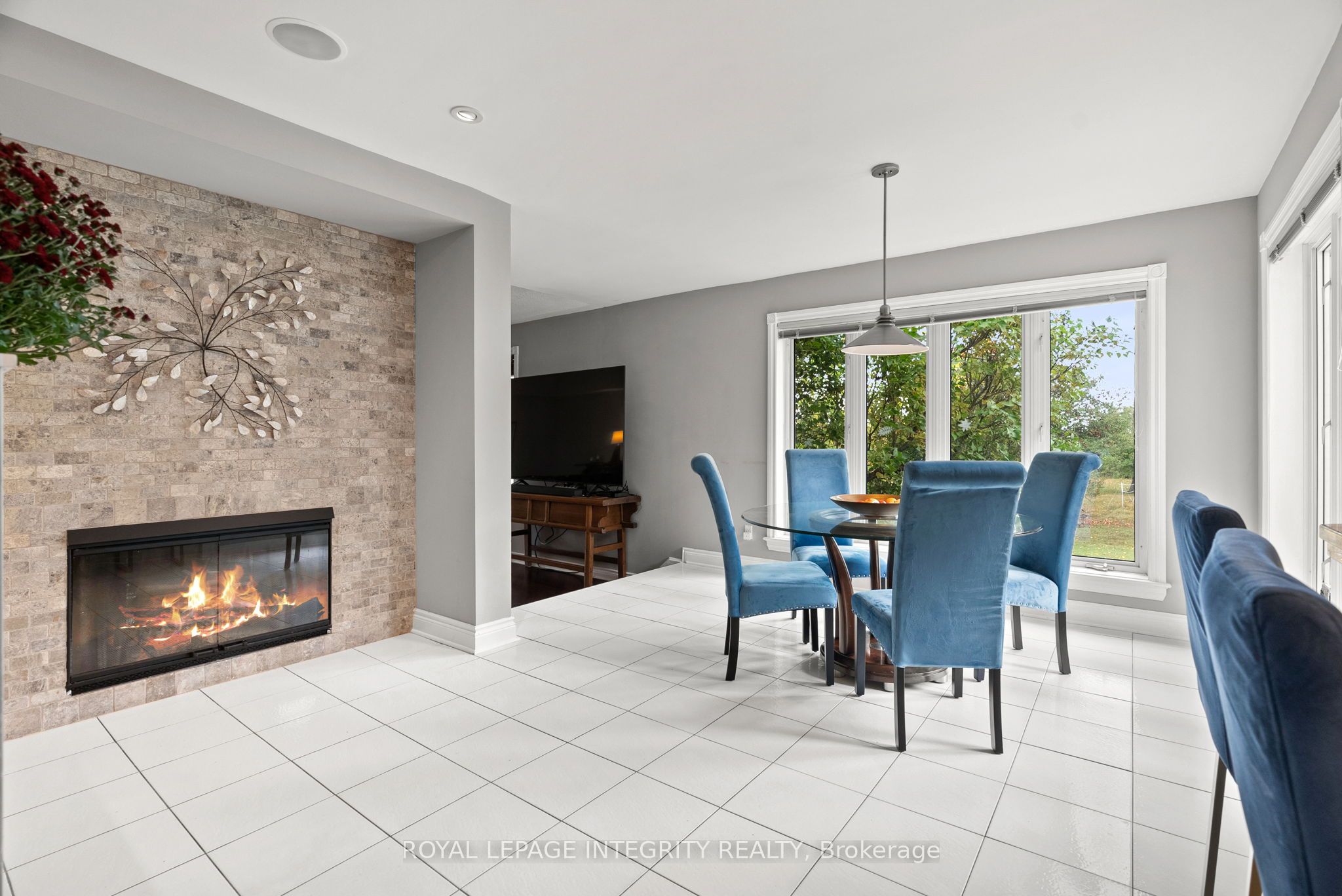 6 Marchbrook Circle Property Photo 28
