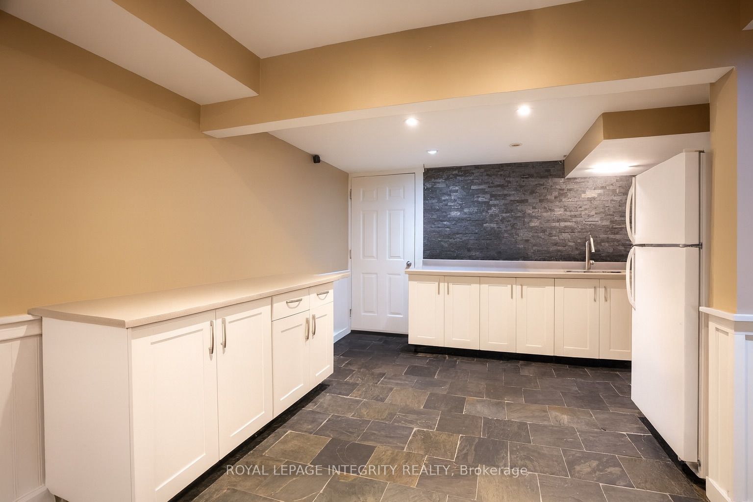 6 Marchbrook Circle Property Photo 46