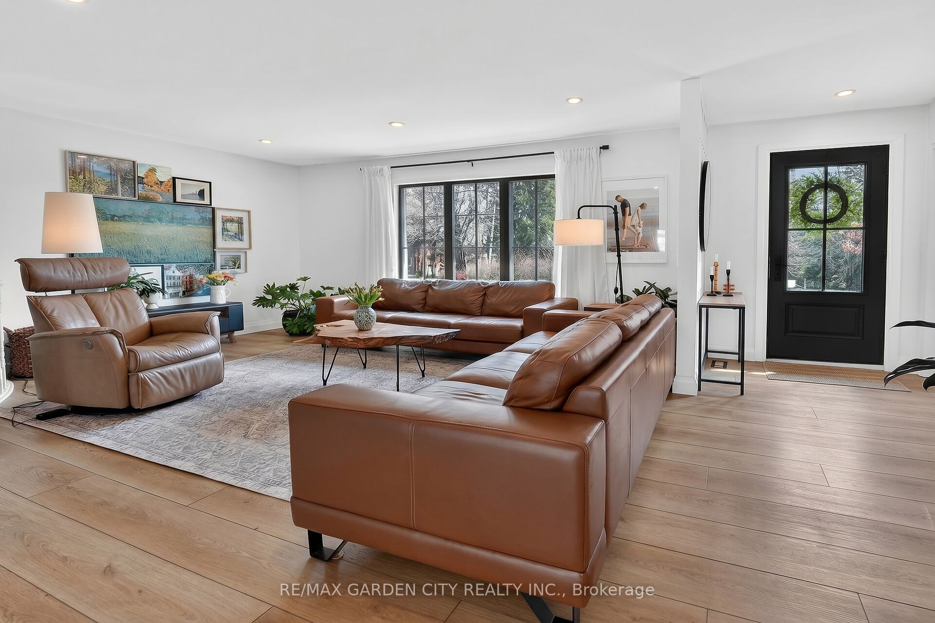 377 Canboro Road Property Photo 4