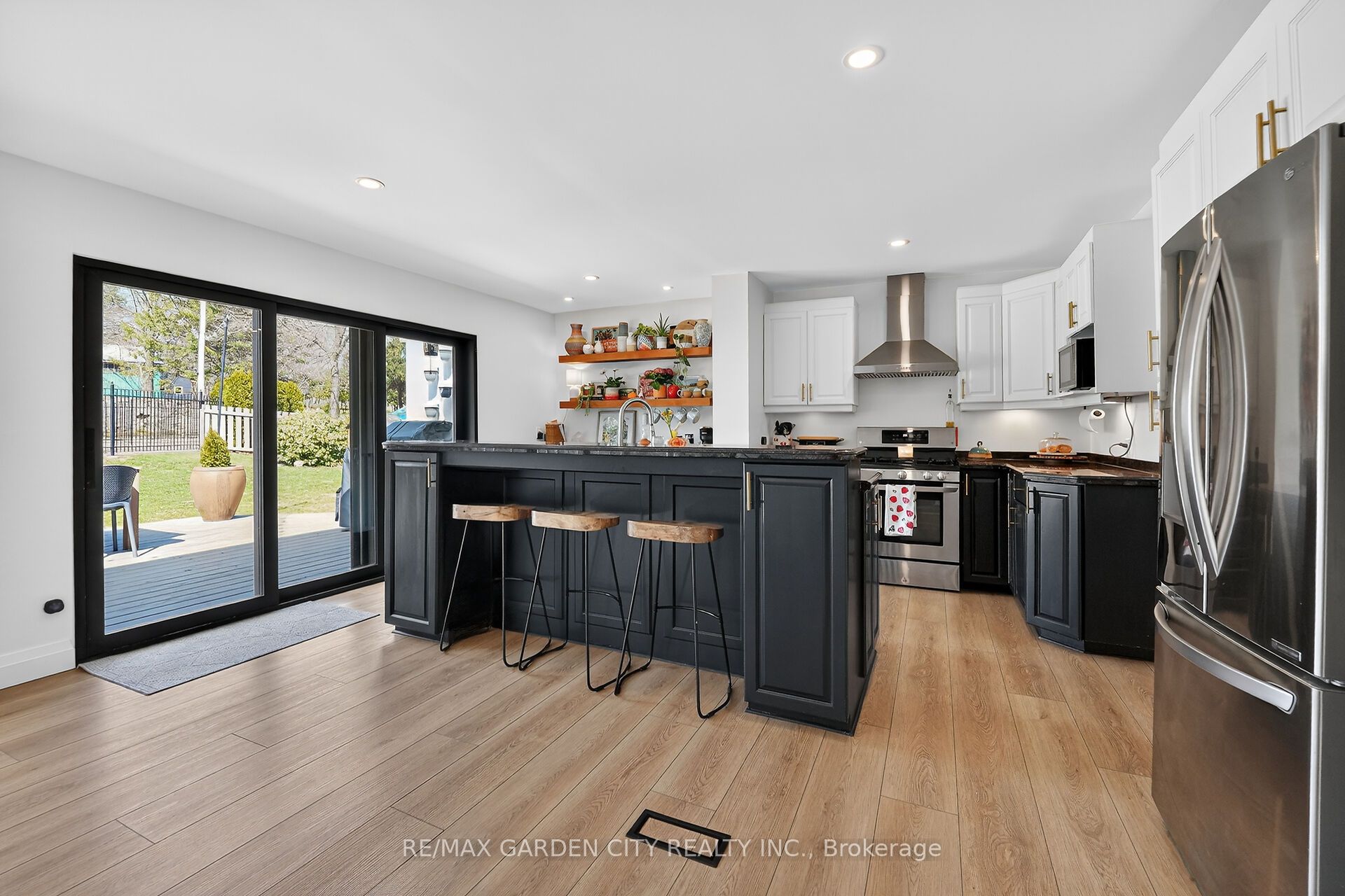 377 Canboro Road Property Photo 8
