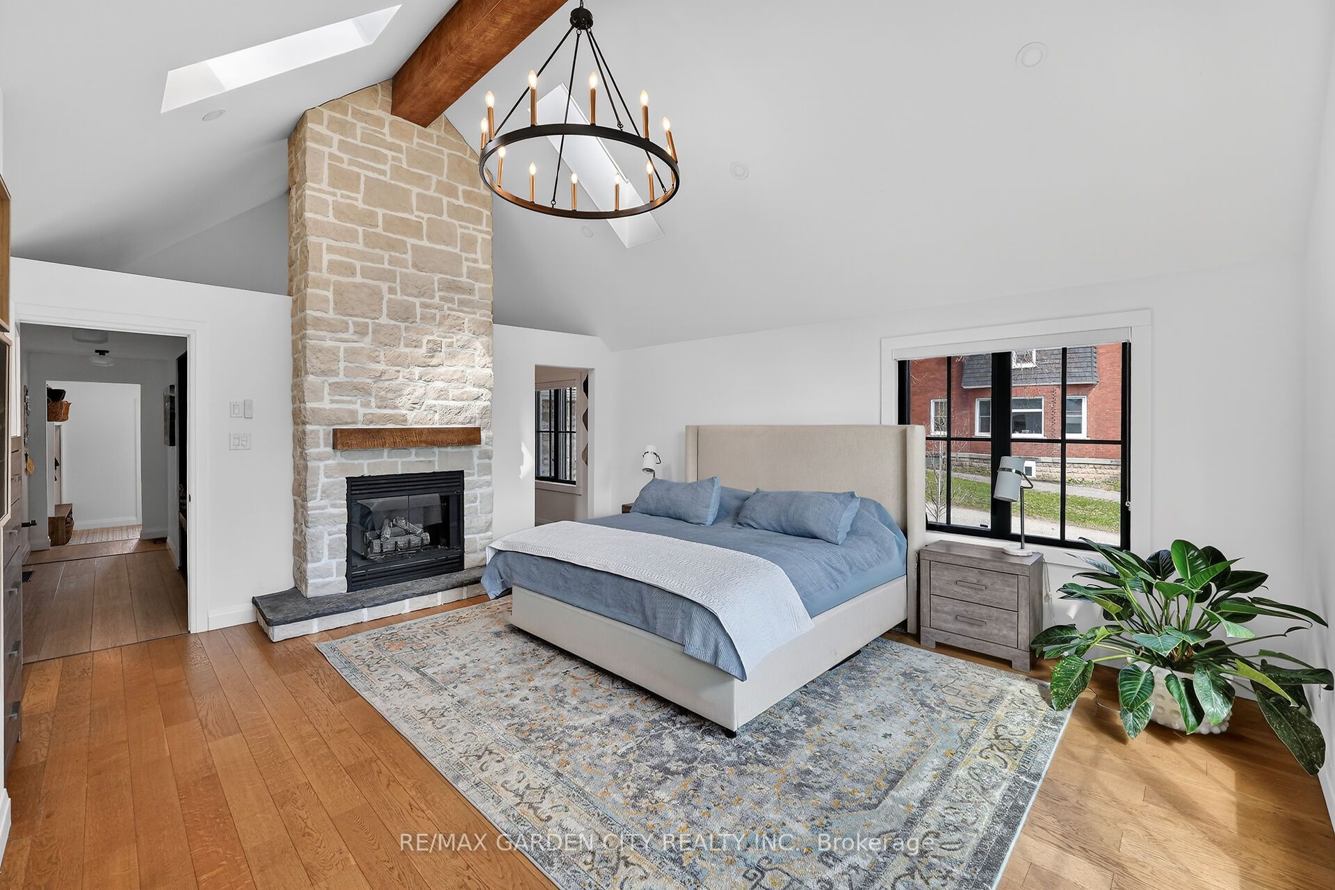 377 Canboro Road Property Photo 12