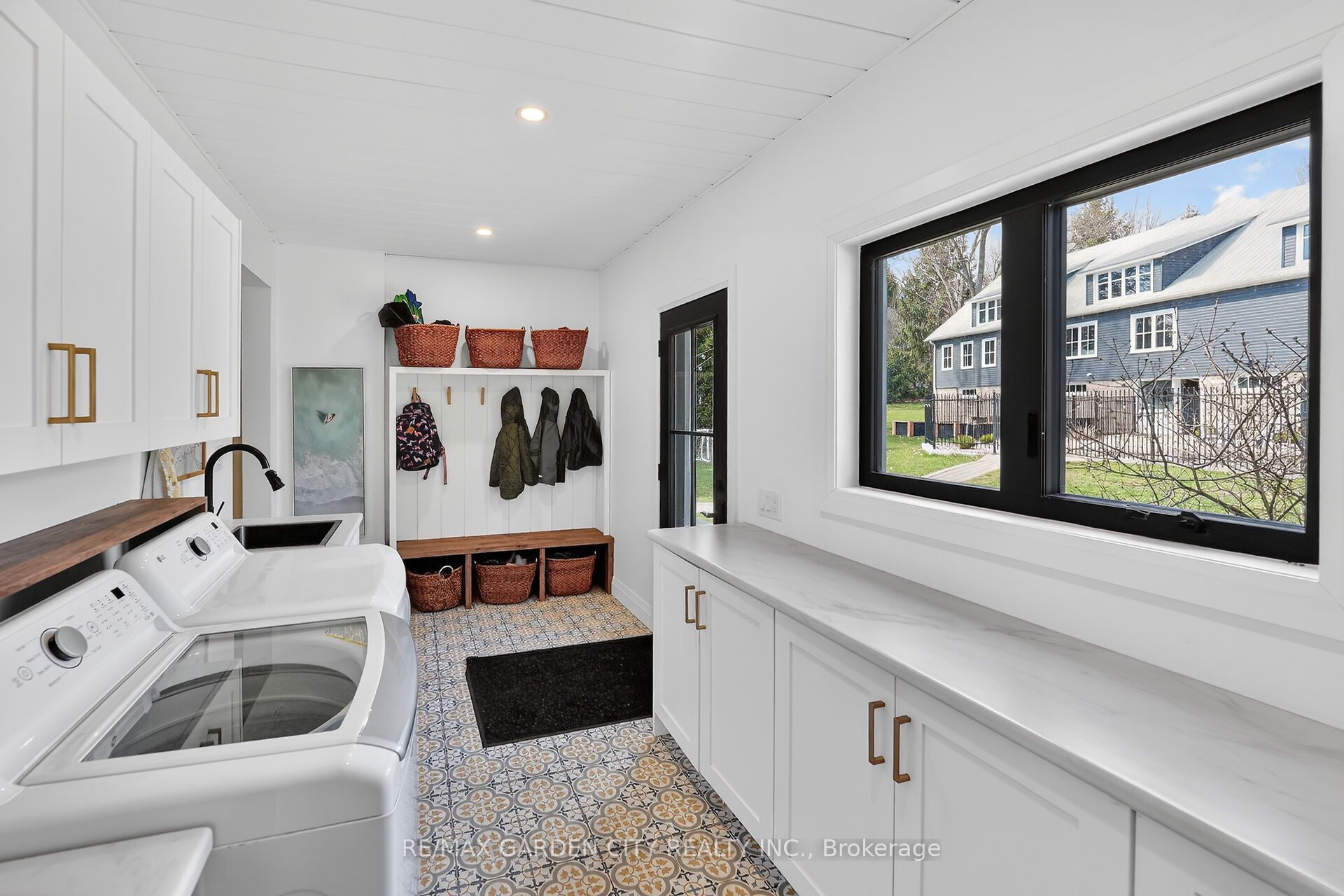 377 Canboro Road Property Photo 21