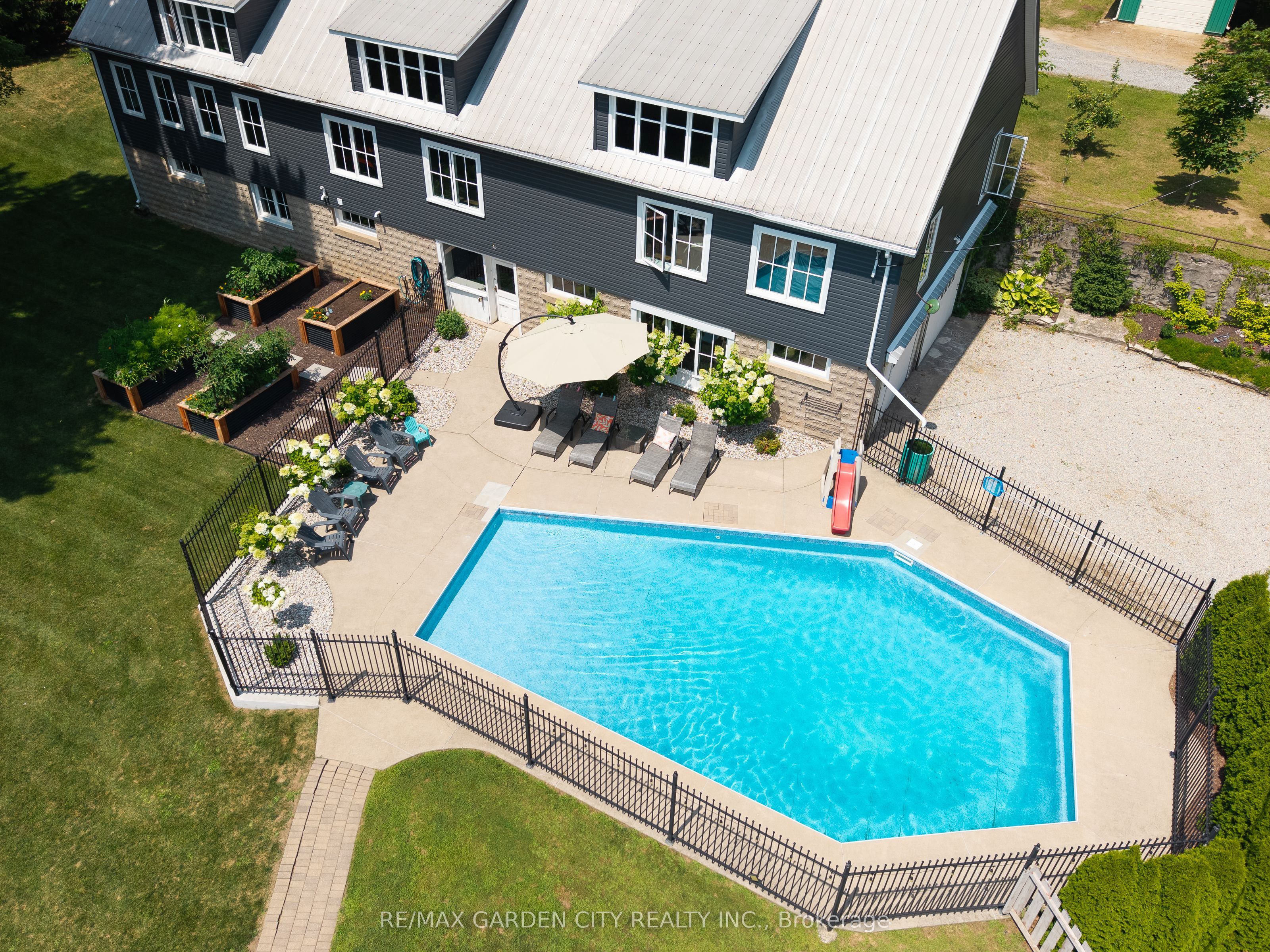 377 Canboro Road Property Photo 32