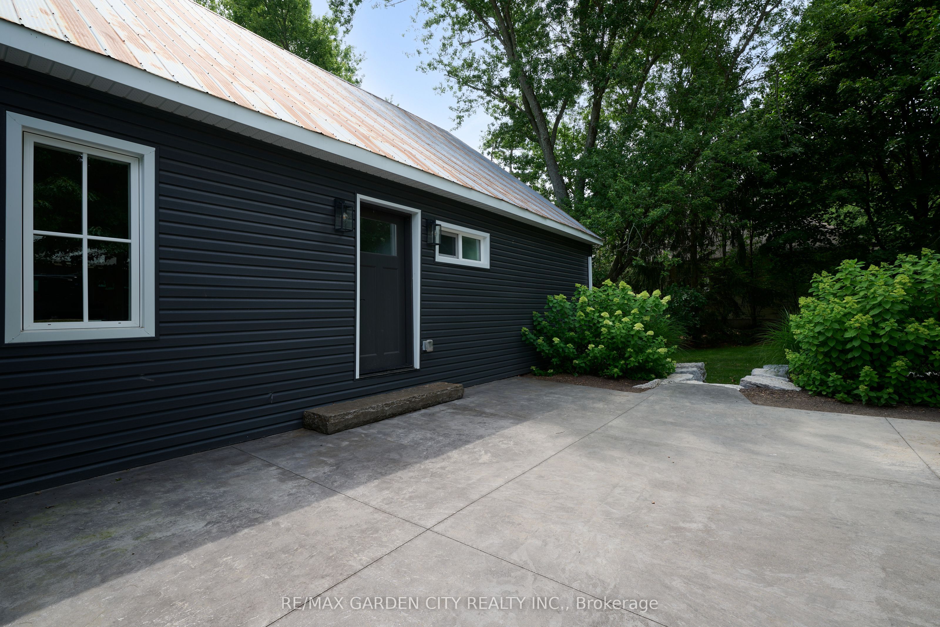 377 Canboro Road Property Photo 34