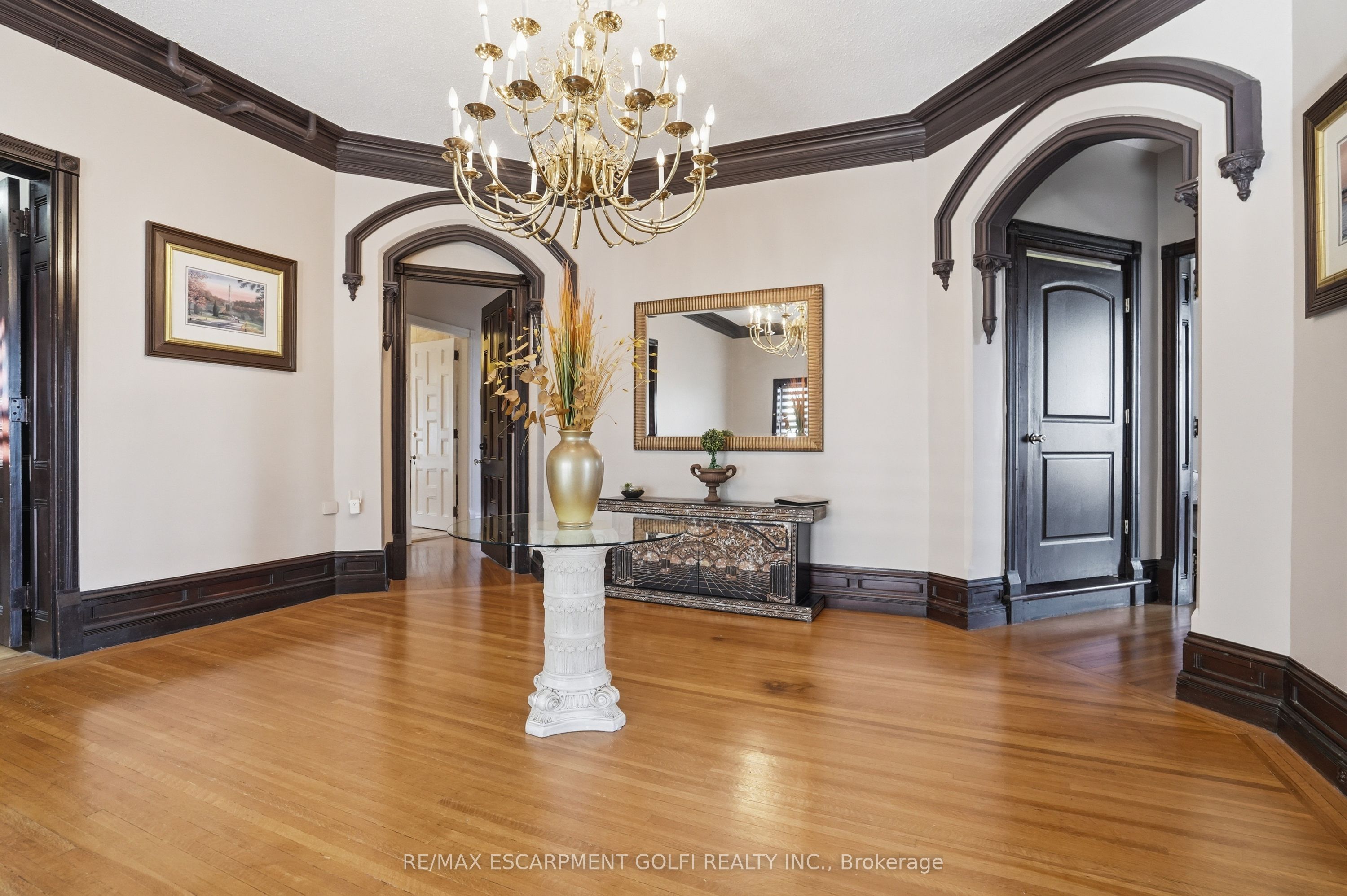 26 Ravenscliffe Avenue Property Photo 16