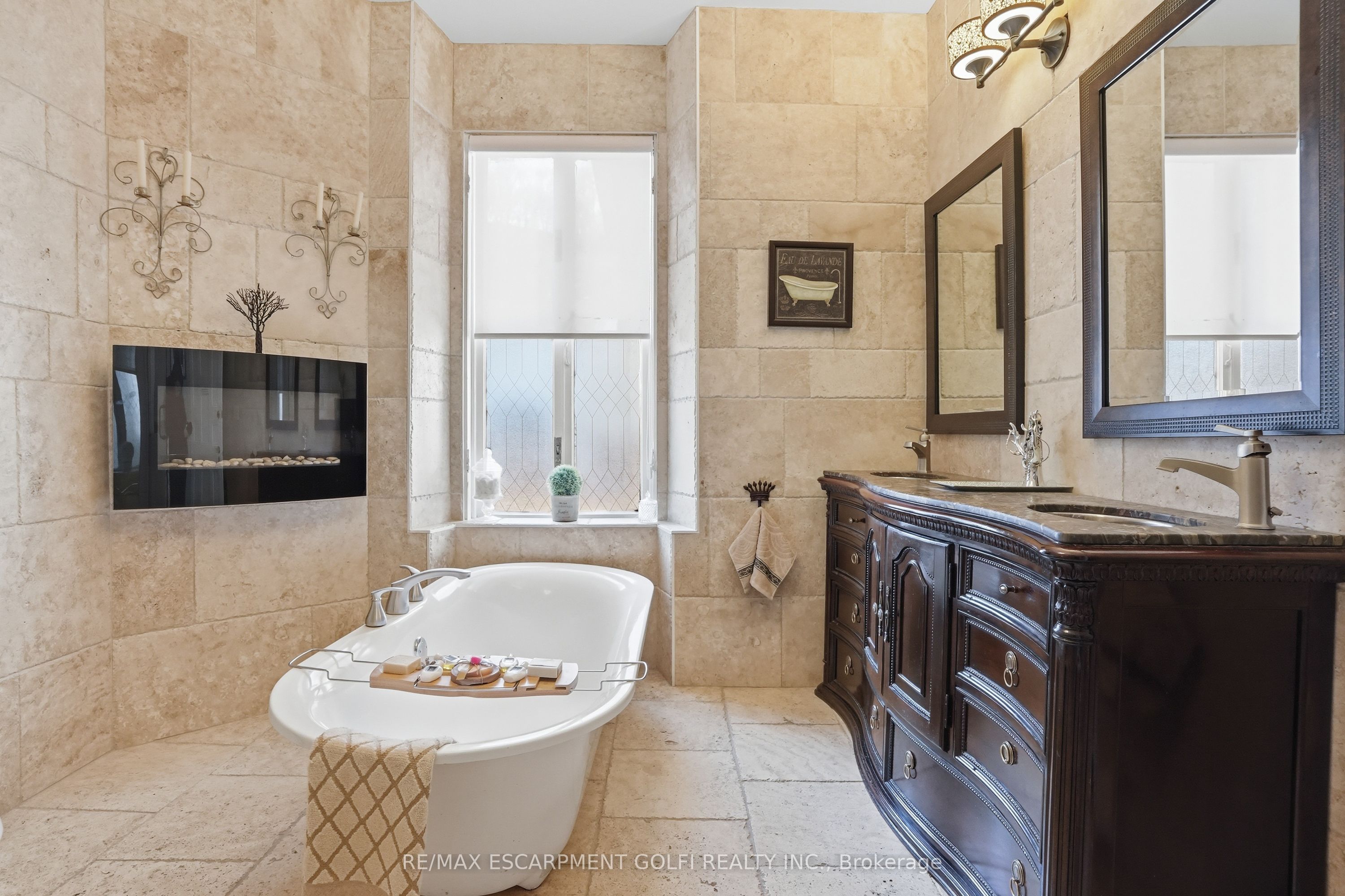 26 Ravenscliffe Avenue Property Photo 20