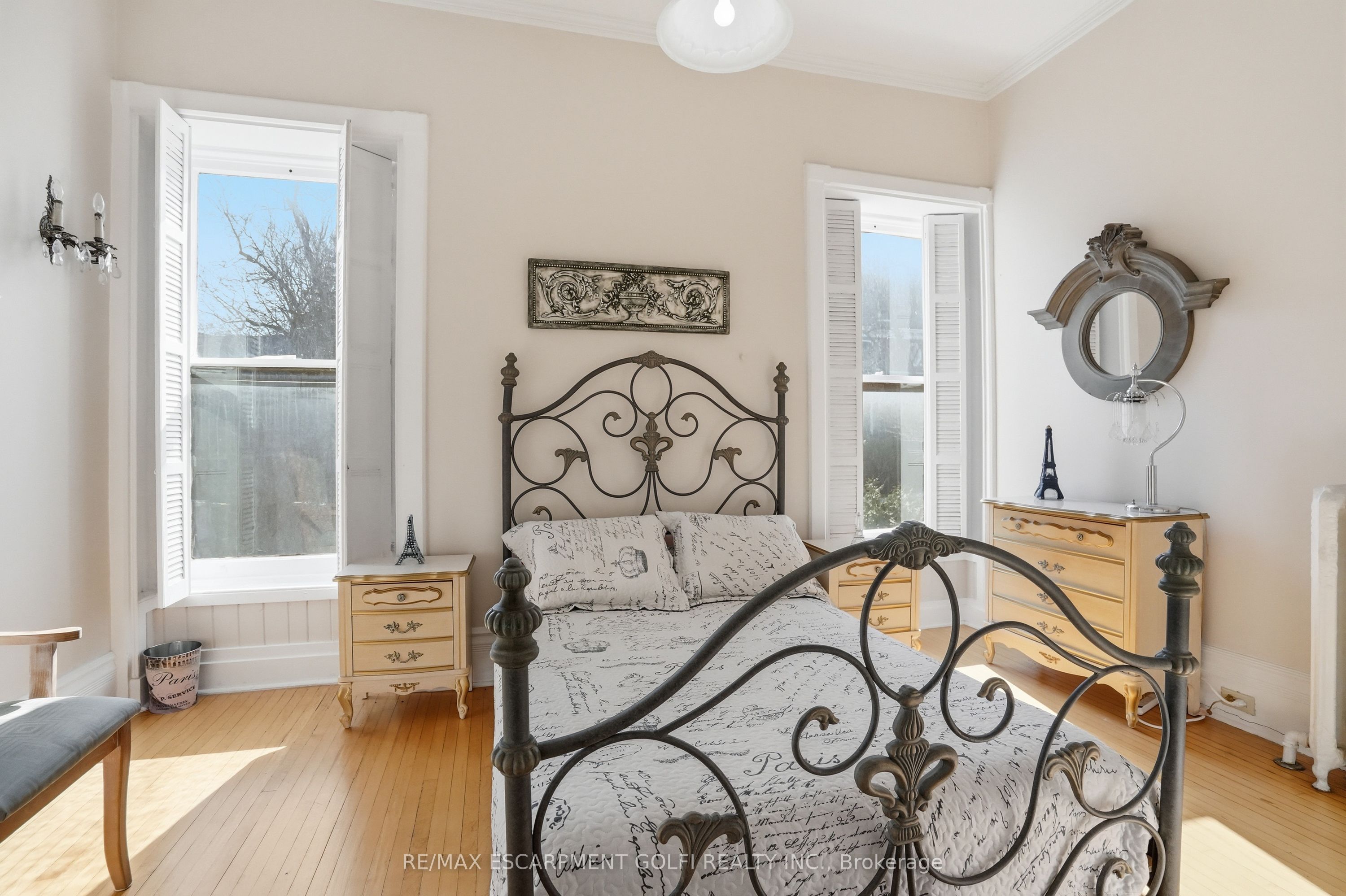 26 Ravenscliffe Avenue Property Photo 21
