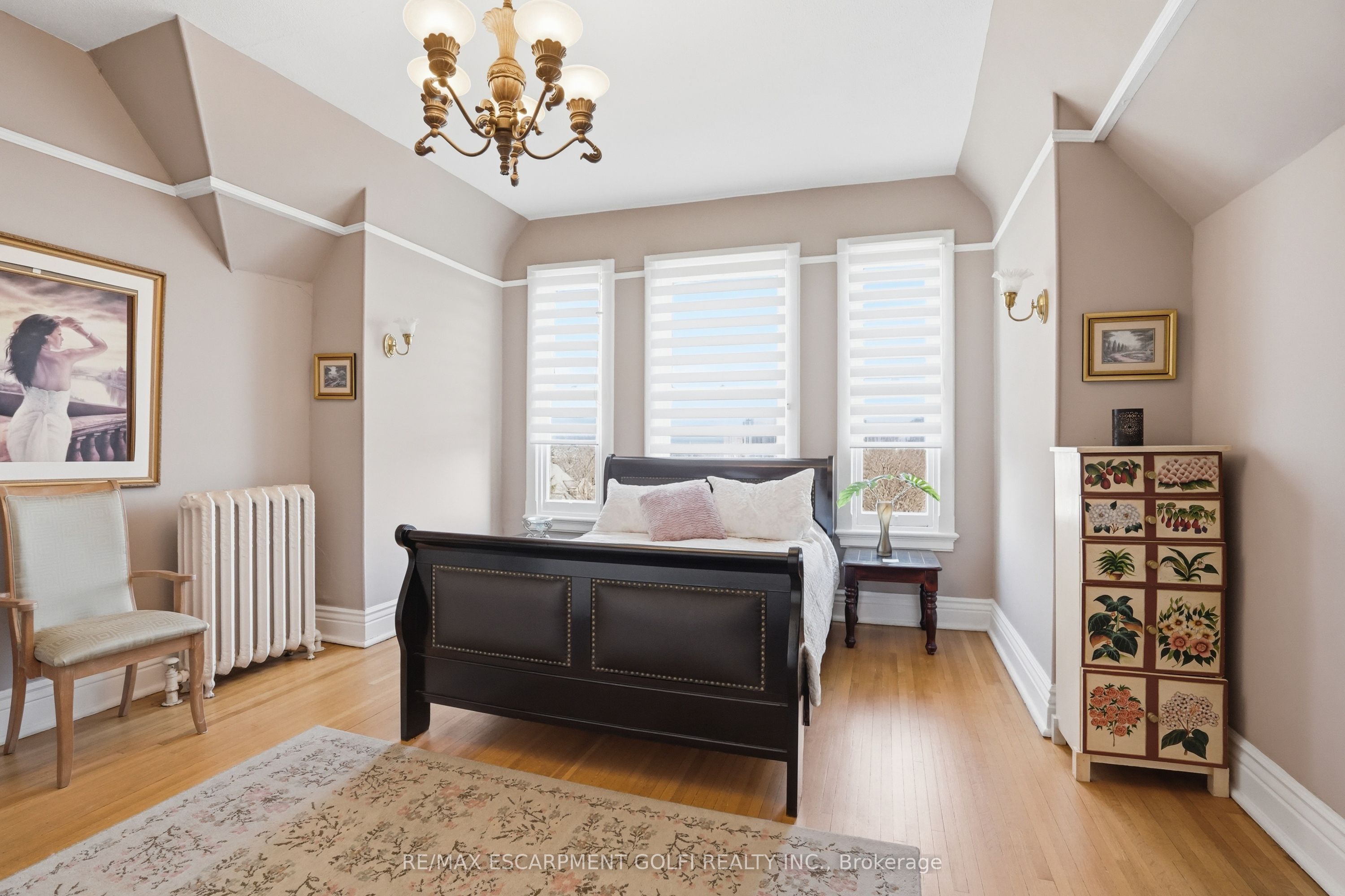 26 Ravenscliffe Avenue Property Photo 22