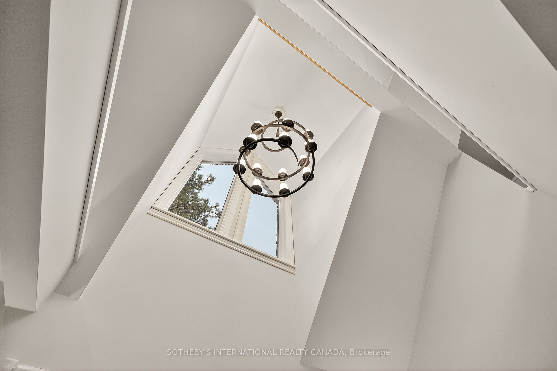 774 Old Dundas Road Property Photo 7