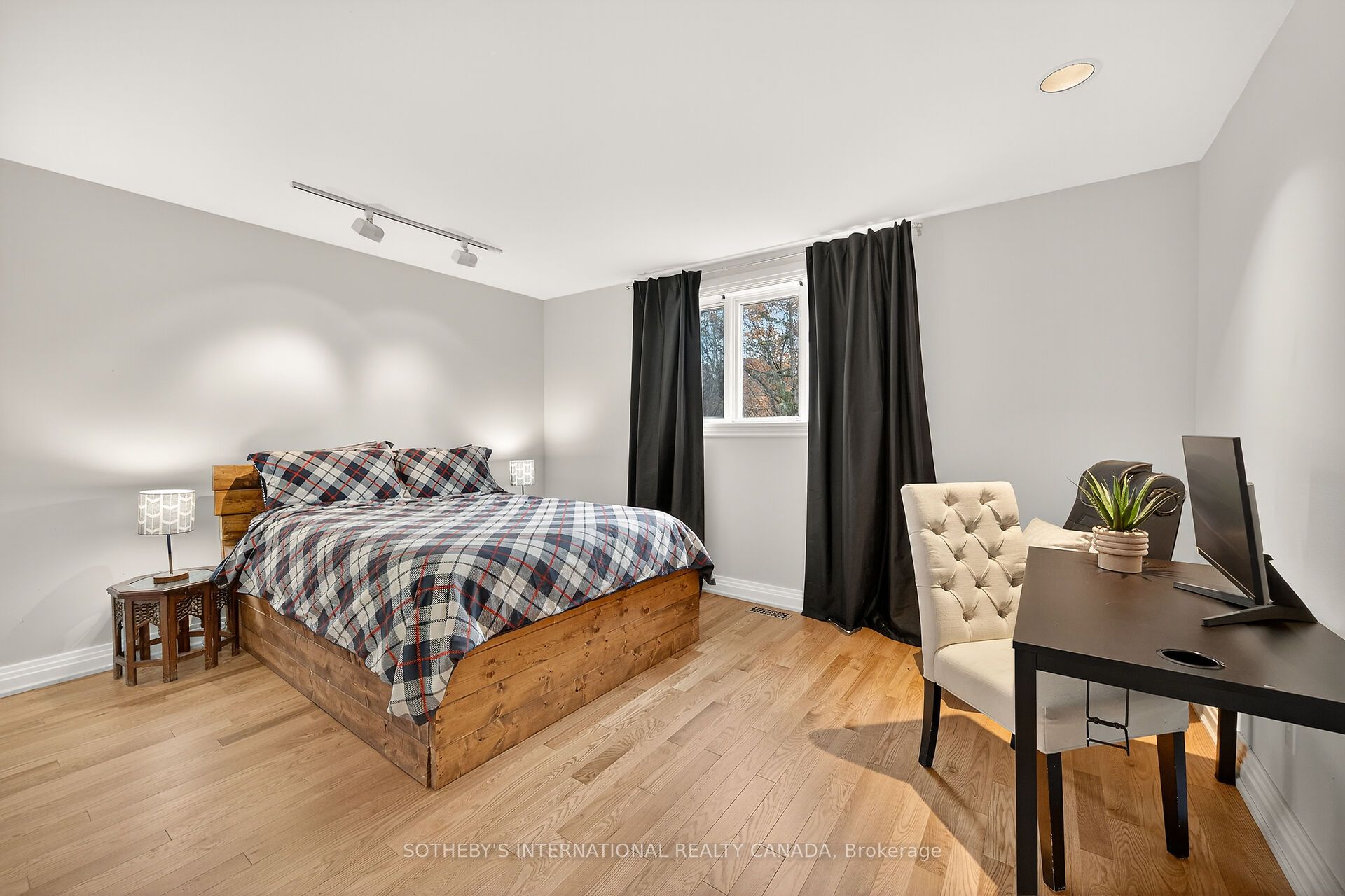 774 Old Dundas Road Property Photo 27