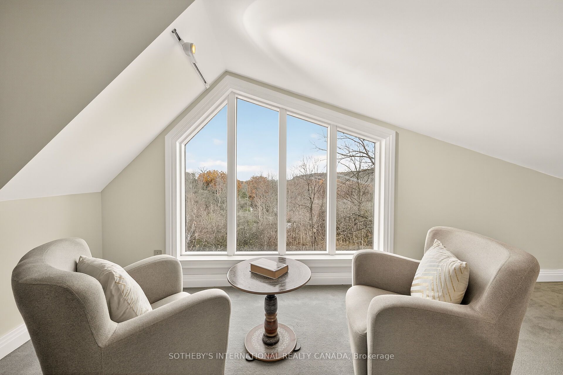 774 Old Dundas Road Property Photo 33