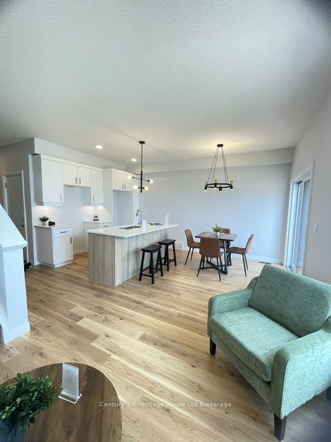 311 Kading Crescent Property Photo 3