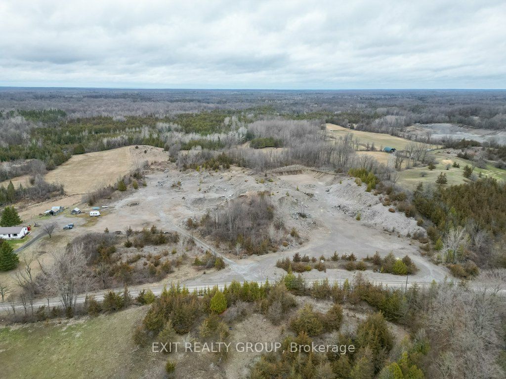 755 Naphan Road Property Photo 6