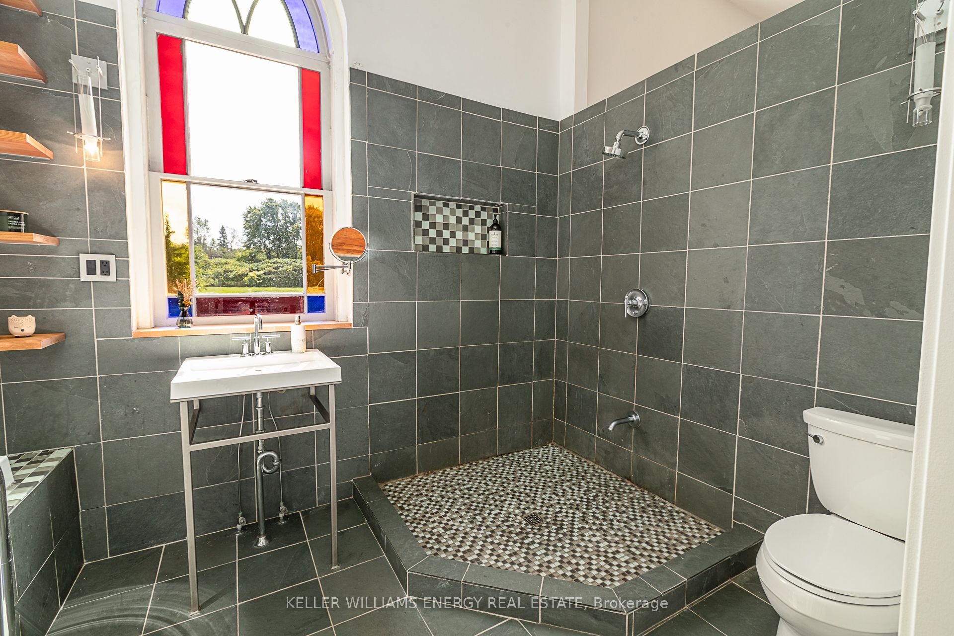 1637 Highway 62 Property Photo 18