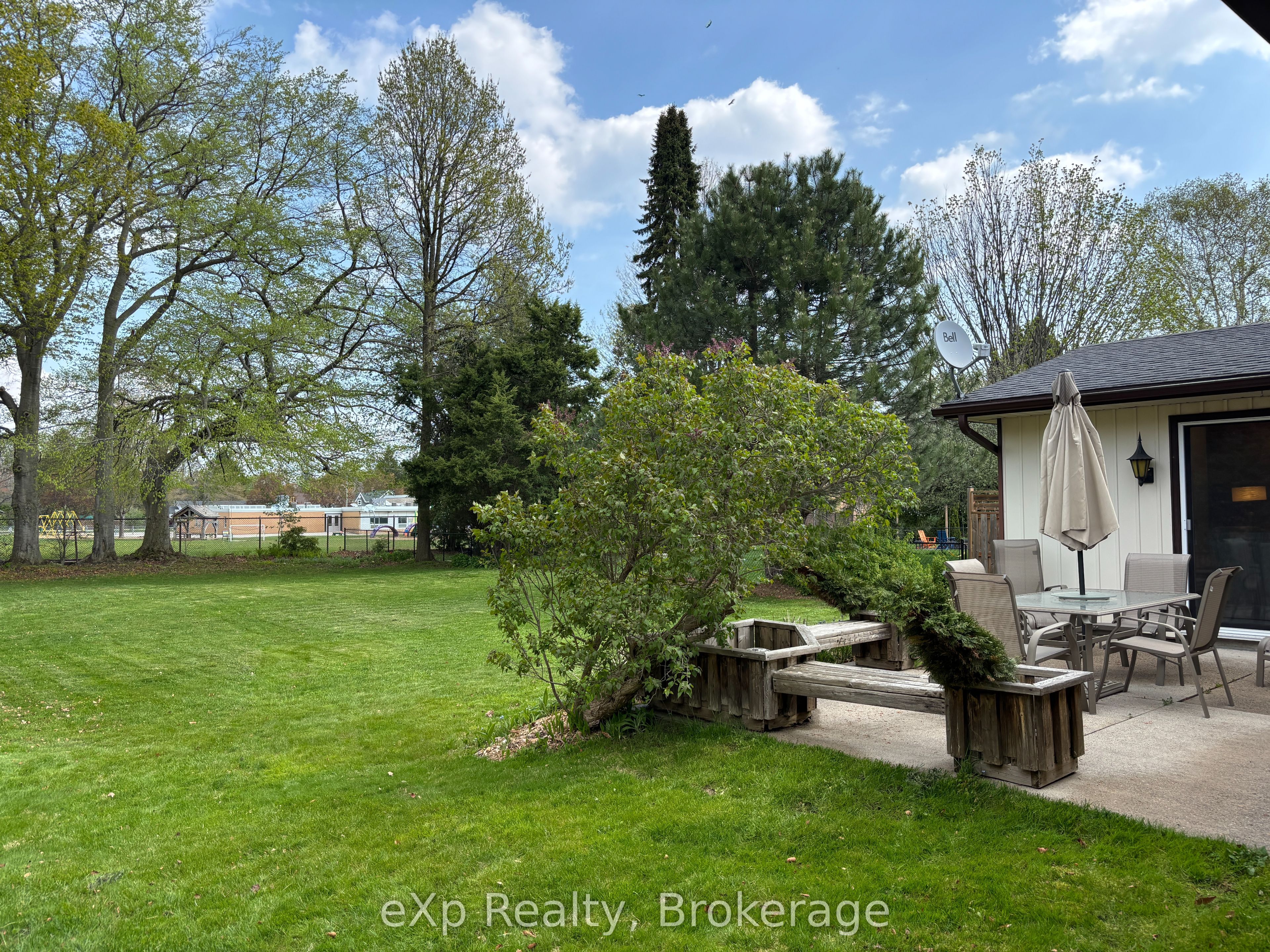570 7th Street W Property Photo 15