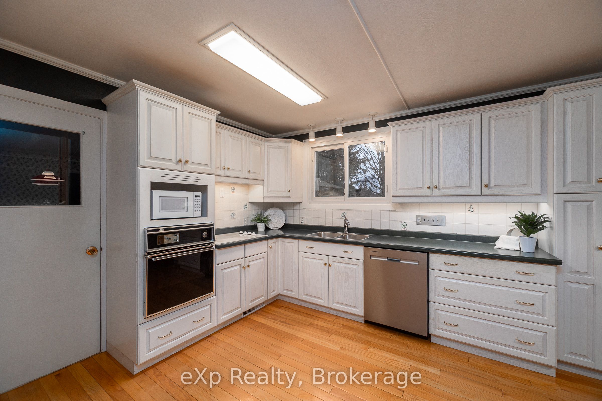 570 7th Street W Property Photo 27