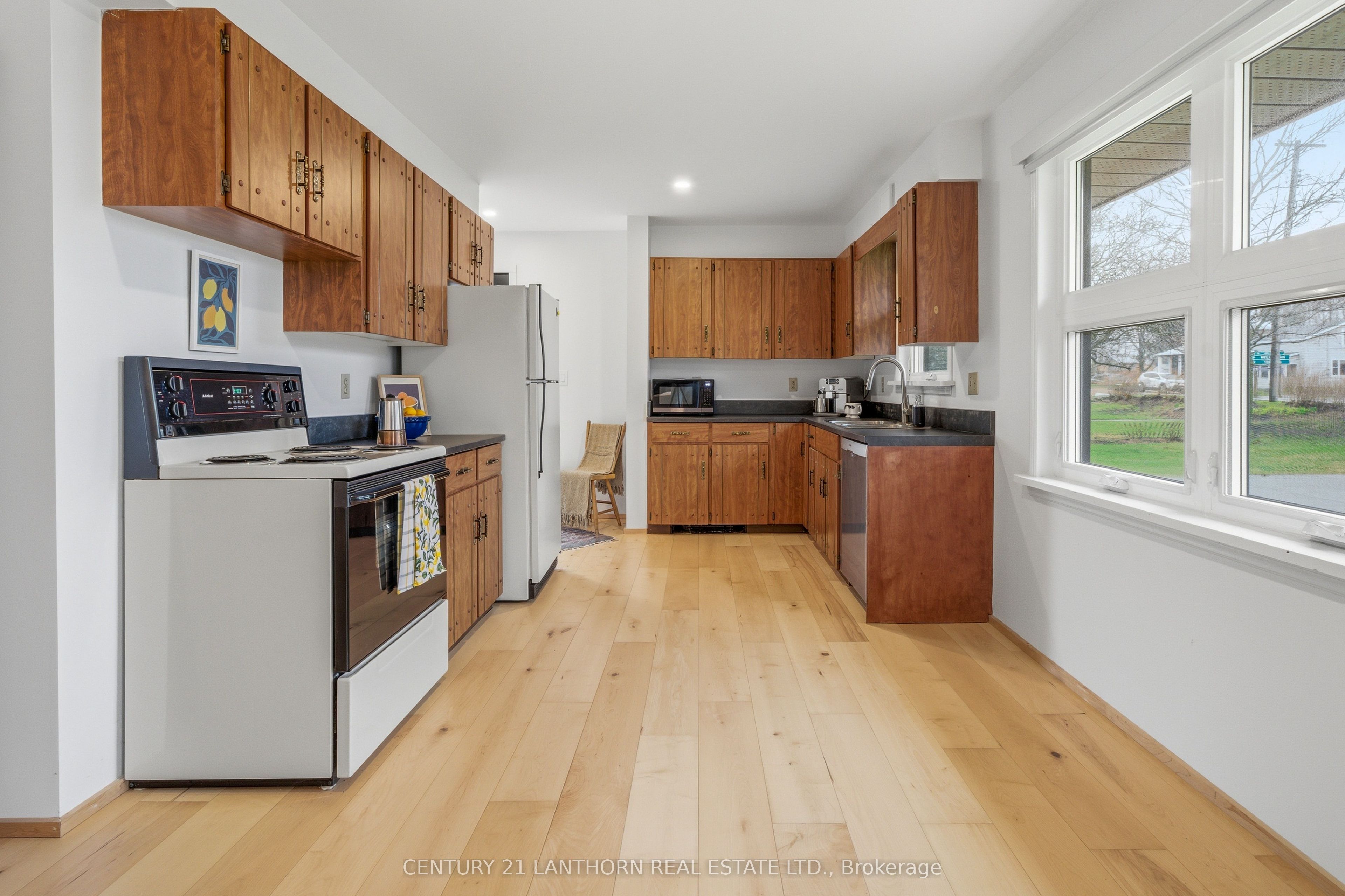 425 Bloomfield Main Street Property Photo 11