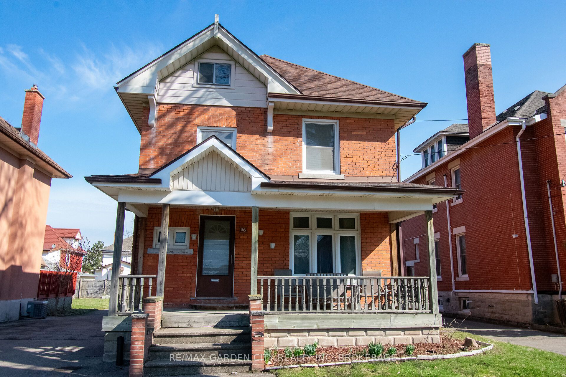 86 GRIFFITH Street Property Photo 1