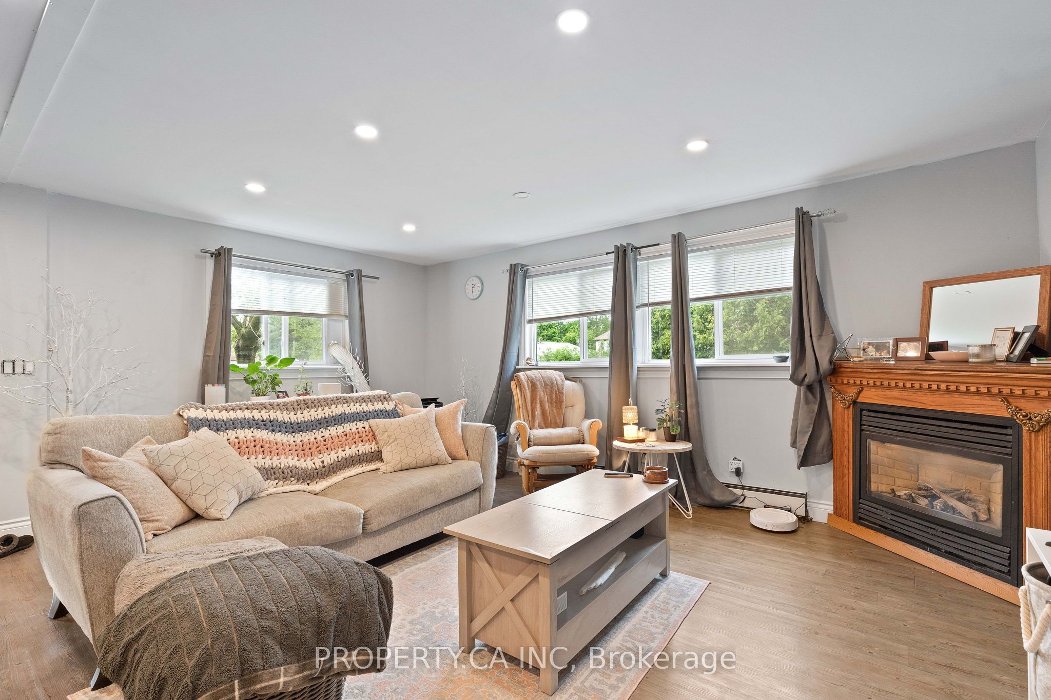 190 Ann Street Property Photo 6