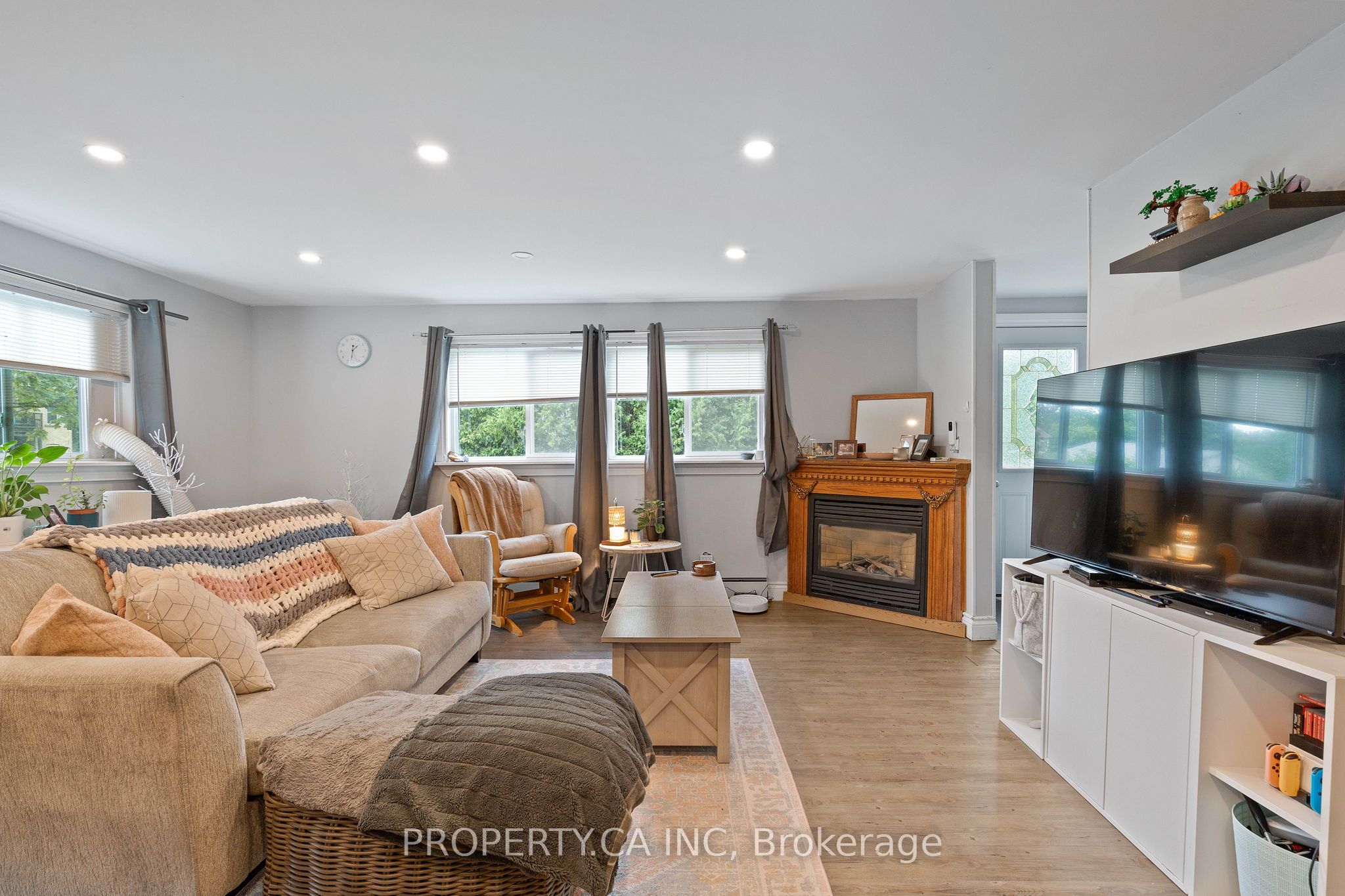 190 Ann Street Property Photo 7