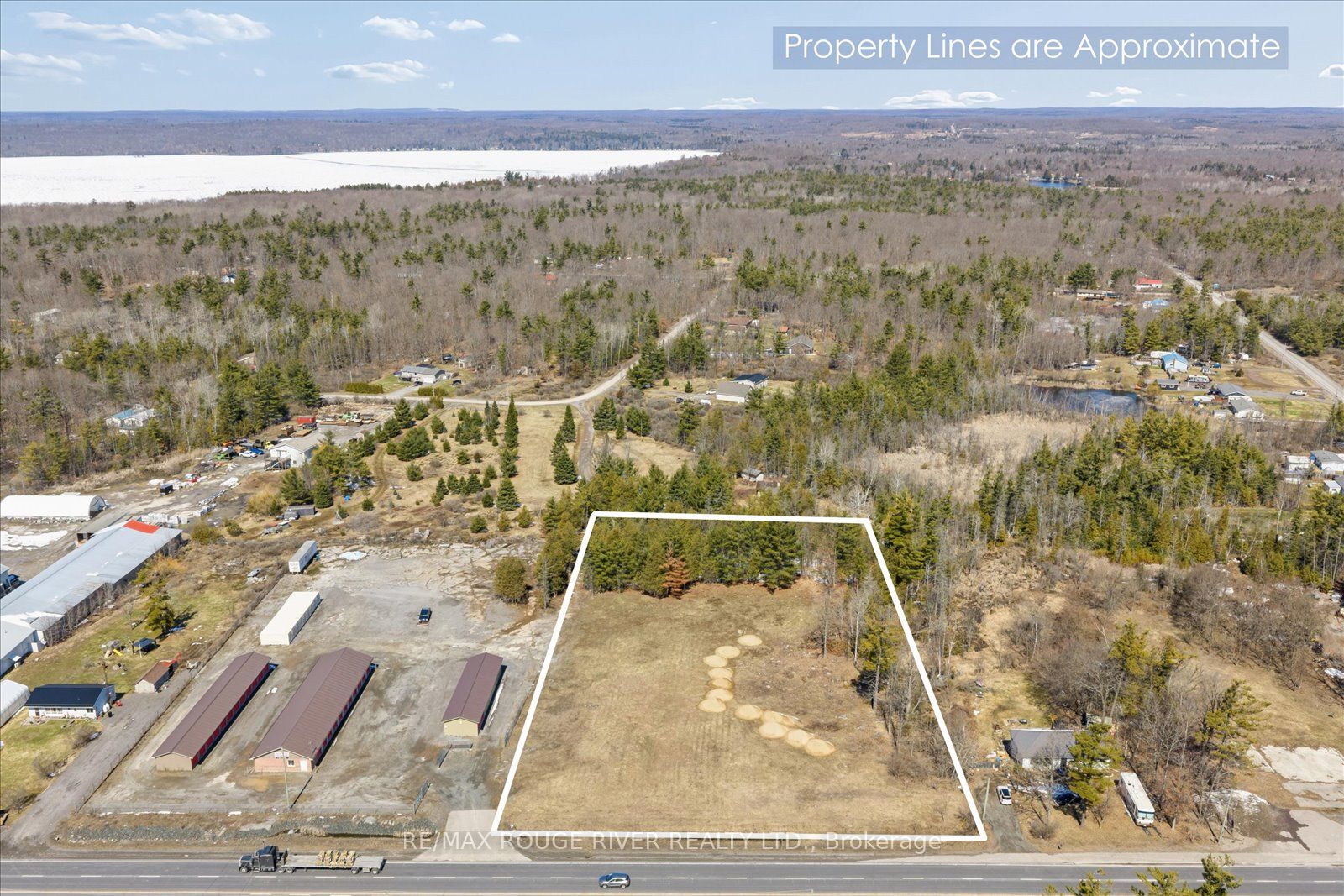 102379B Highway 7 Property Photo 1