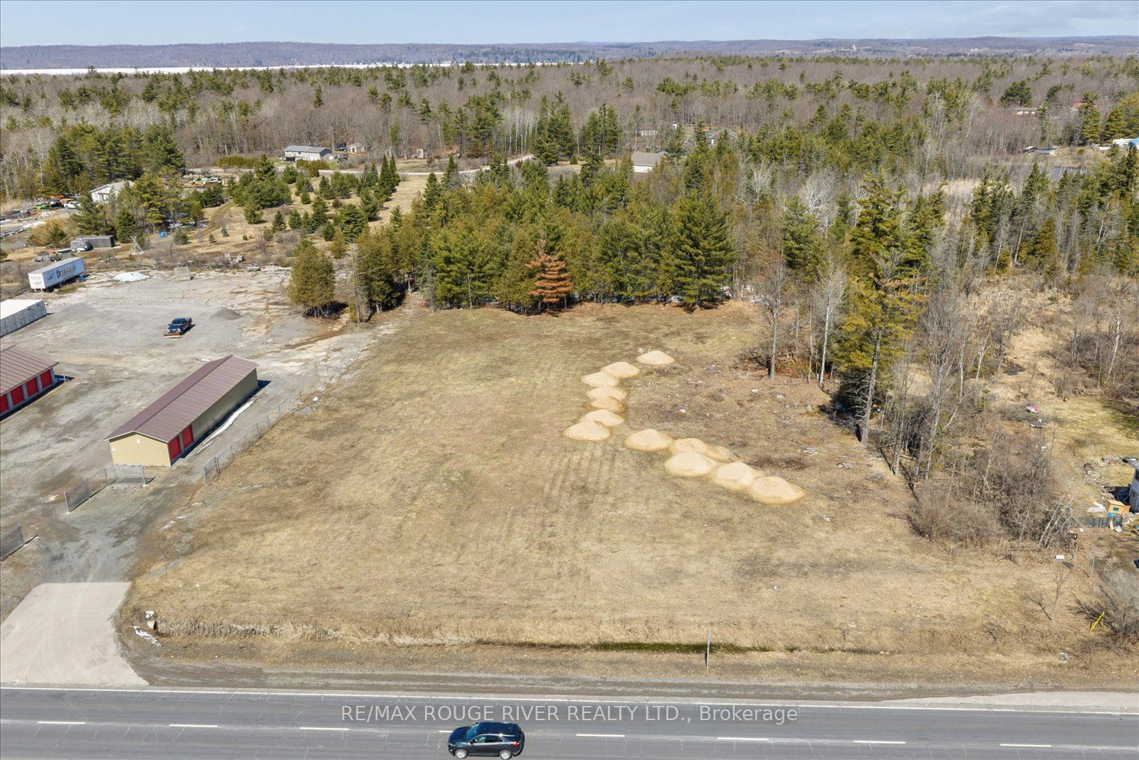 102379b Highway 7 Property Photo 2