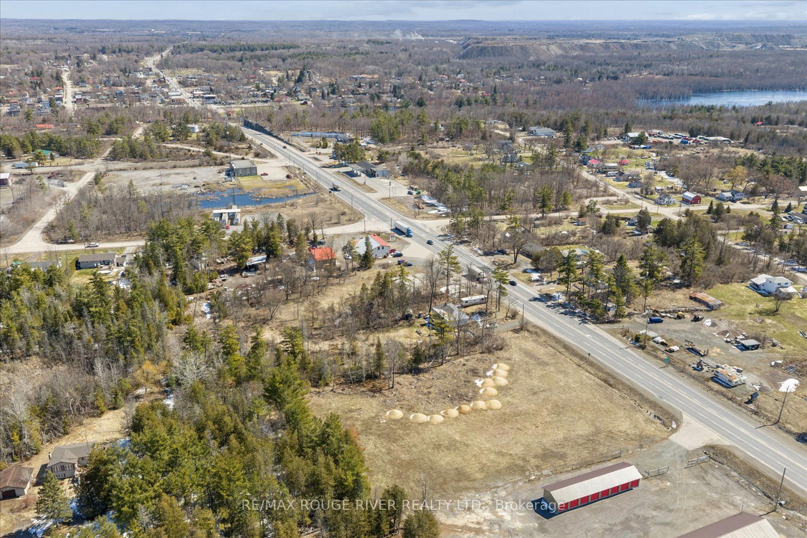 102379b Highway 7 Property Photo 4