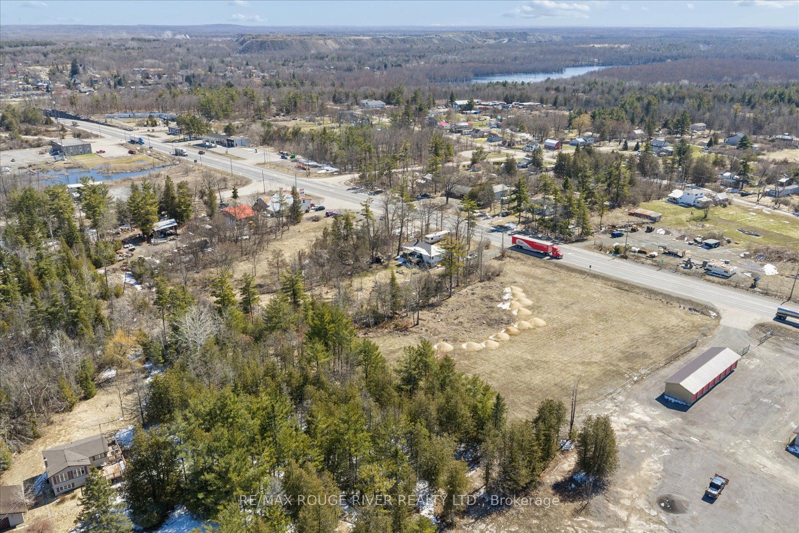 102379b Highway 7 Property Photo 5