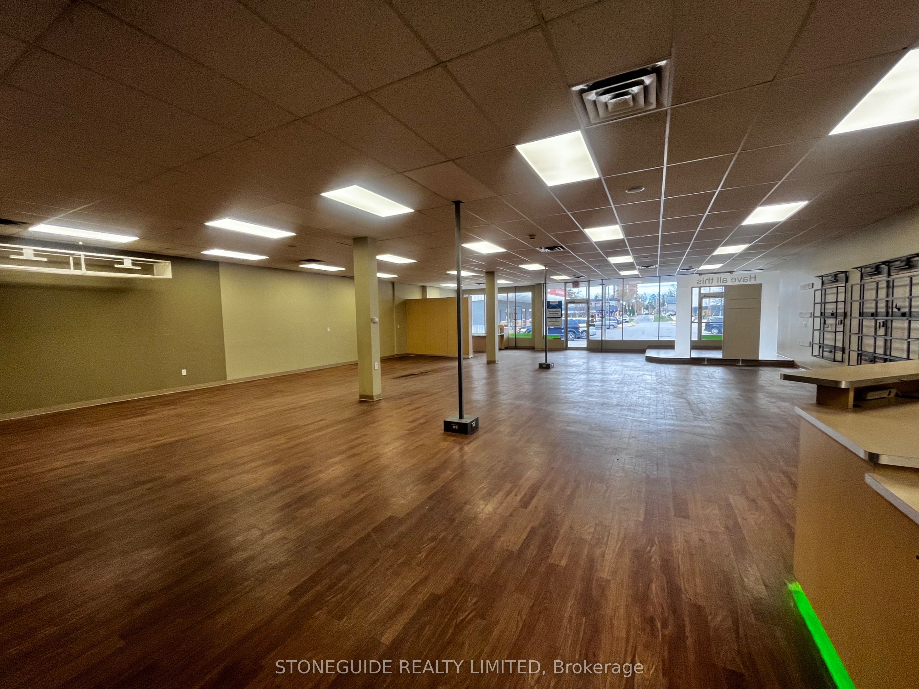 125 George Street N Property Photo 7