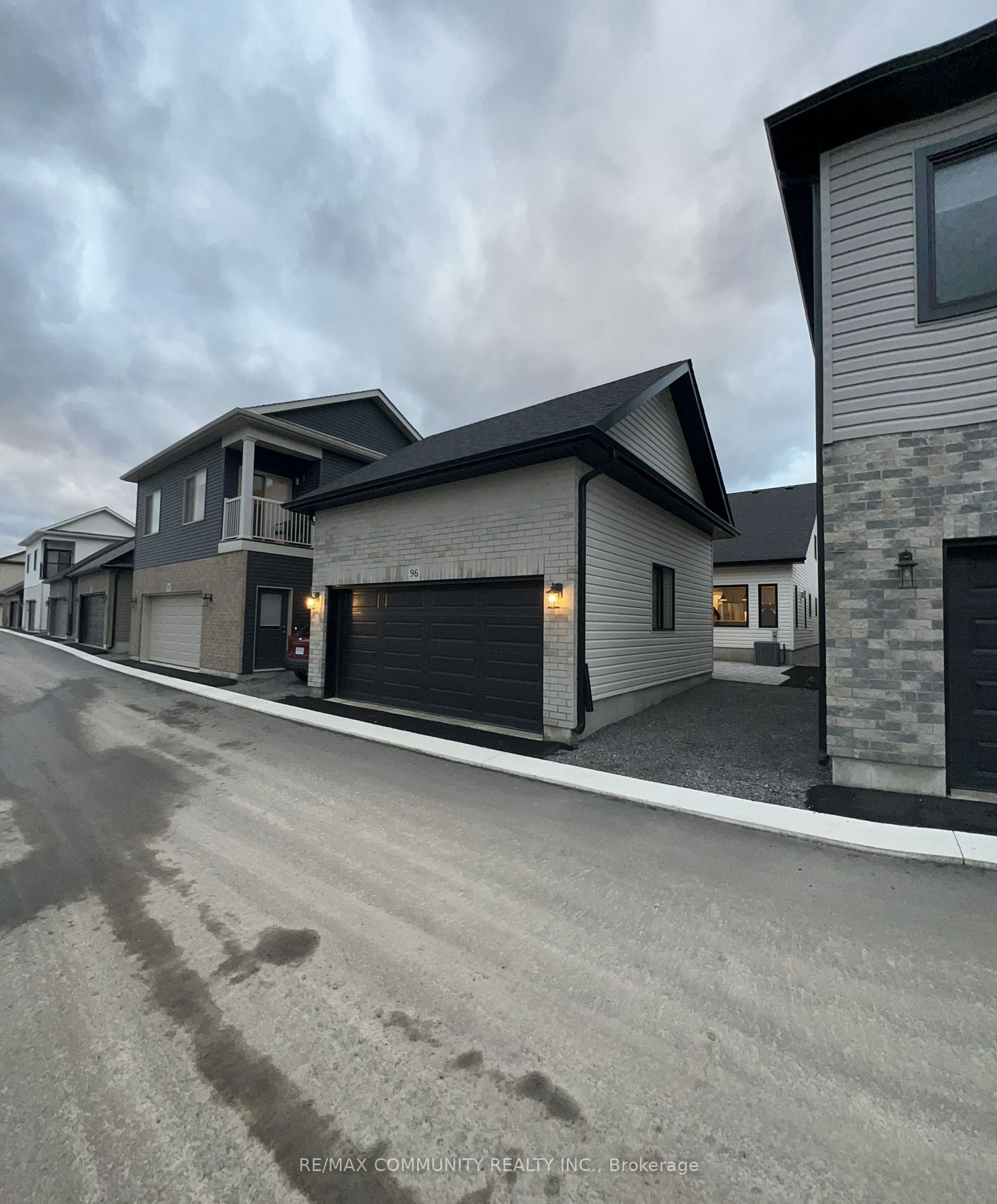 96 Riverstone Way Property Photo 17