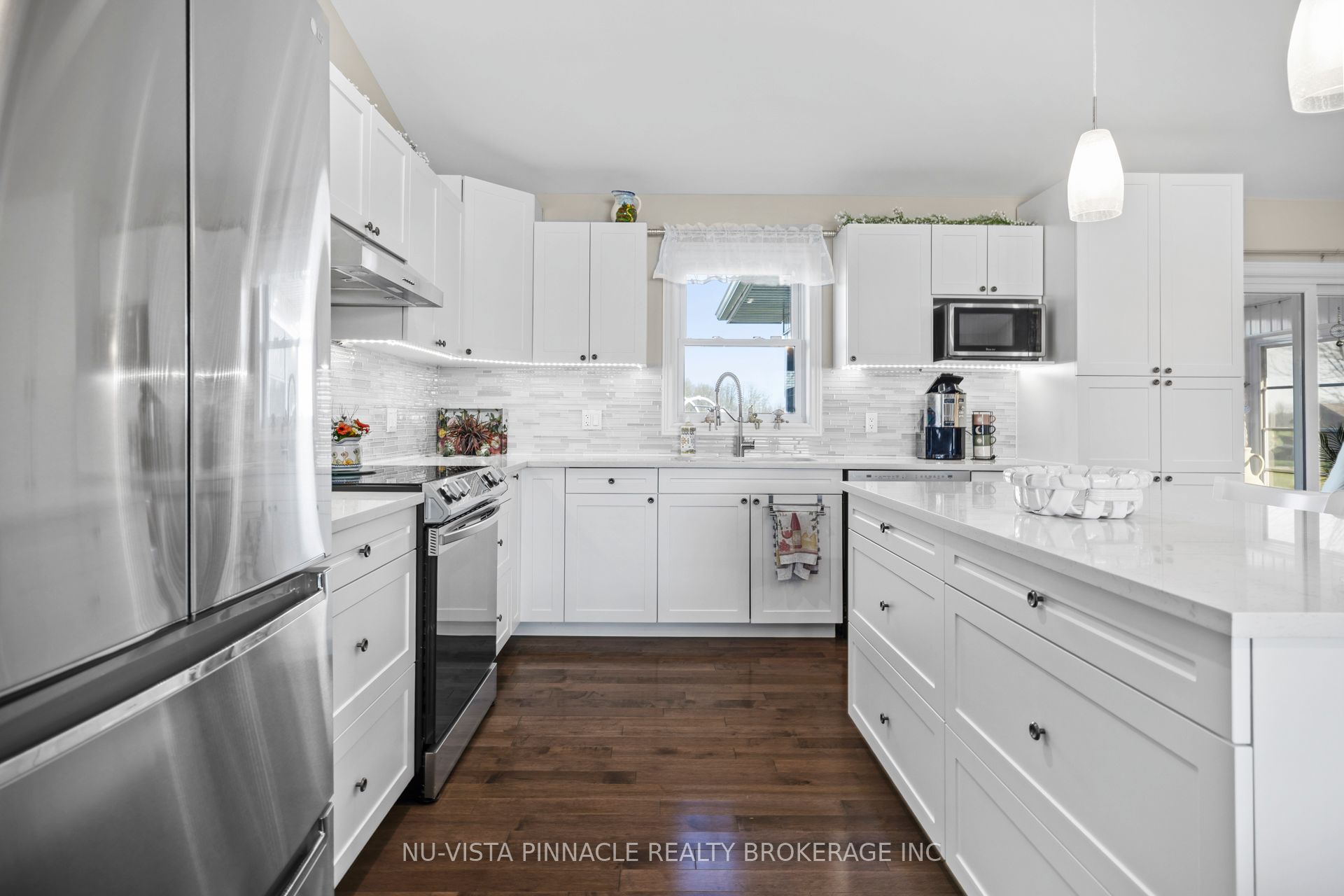 3864 St Clair Parkway Property Photo 9