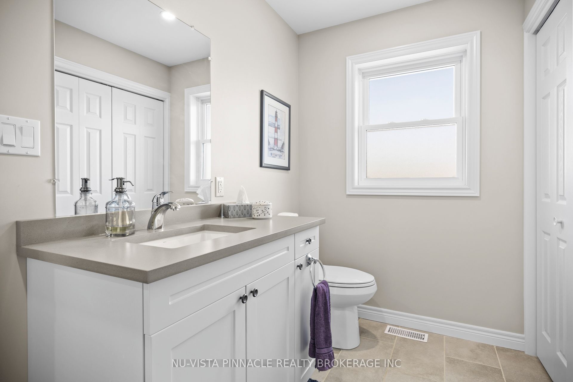 3864 St Clair Parkway Property Photo 14