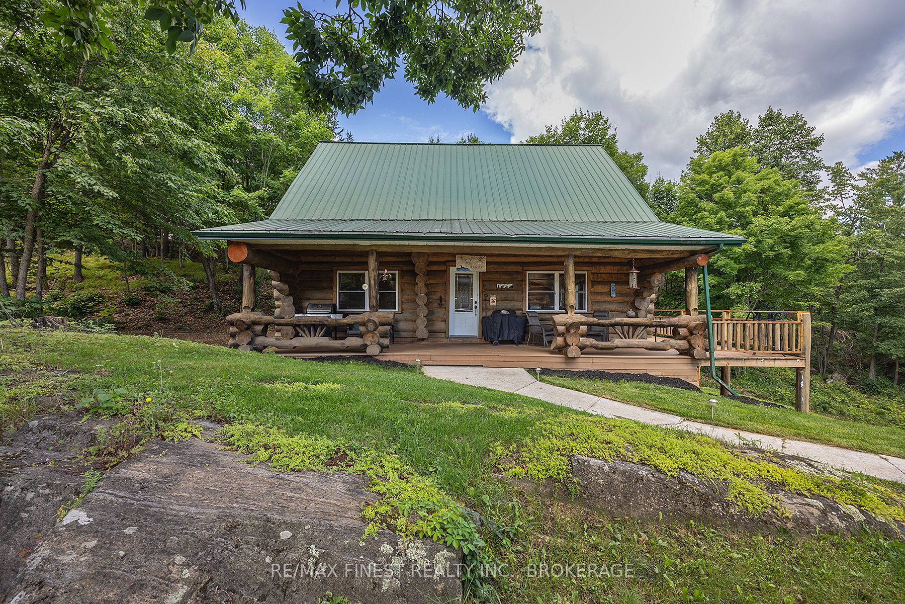 7679 Perth Road Property Photo 3