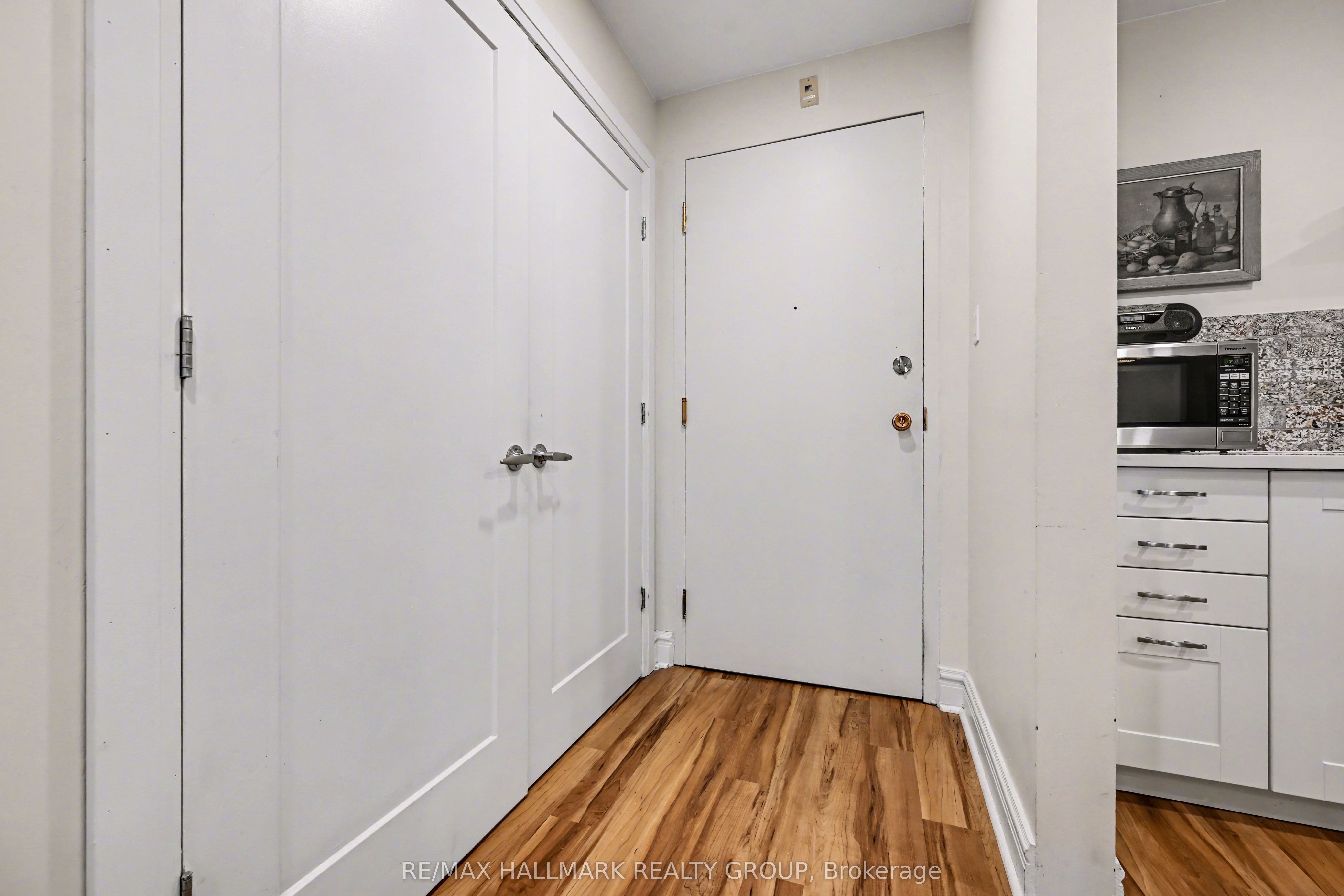 1 Rosamond Street E 206 Property Photo 2